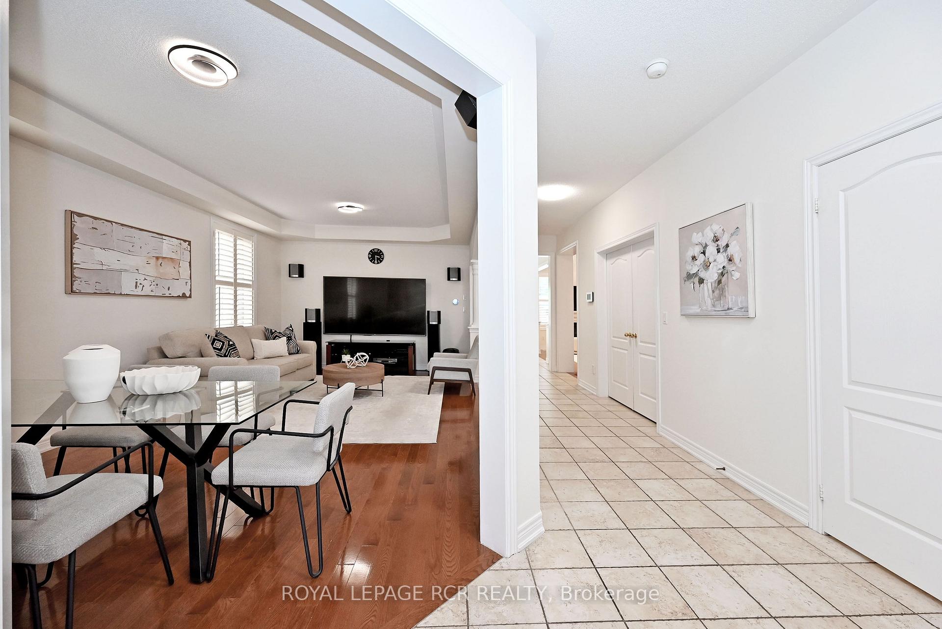 Photo 7 of 43 Ivy Glen Drive, Vaughan, Patterson — HOMEH