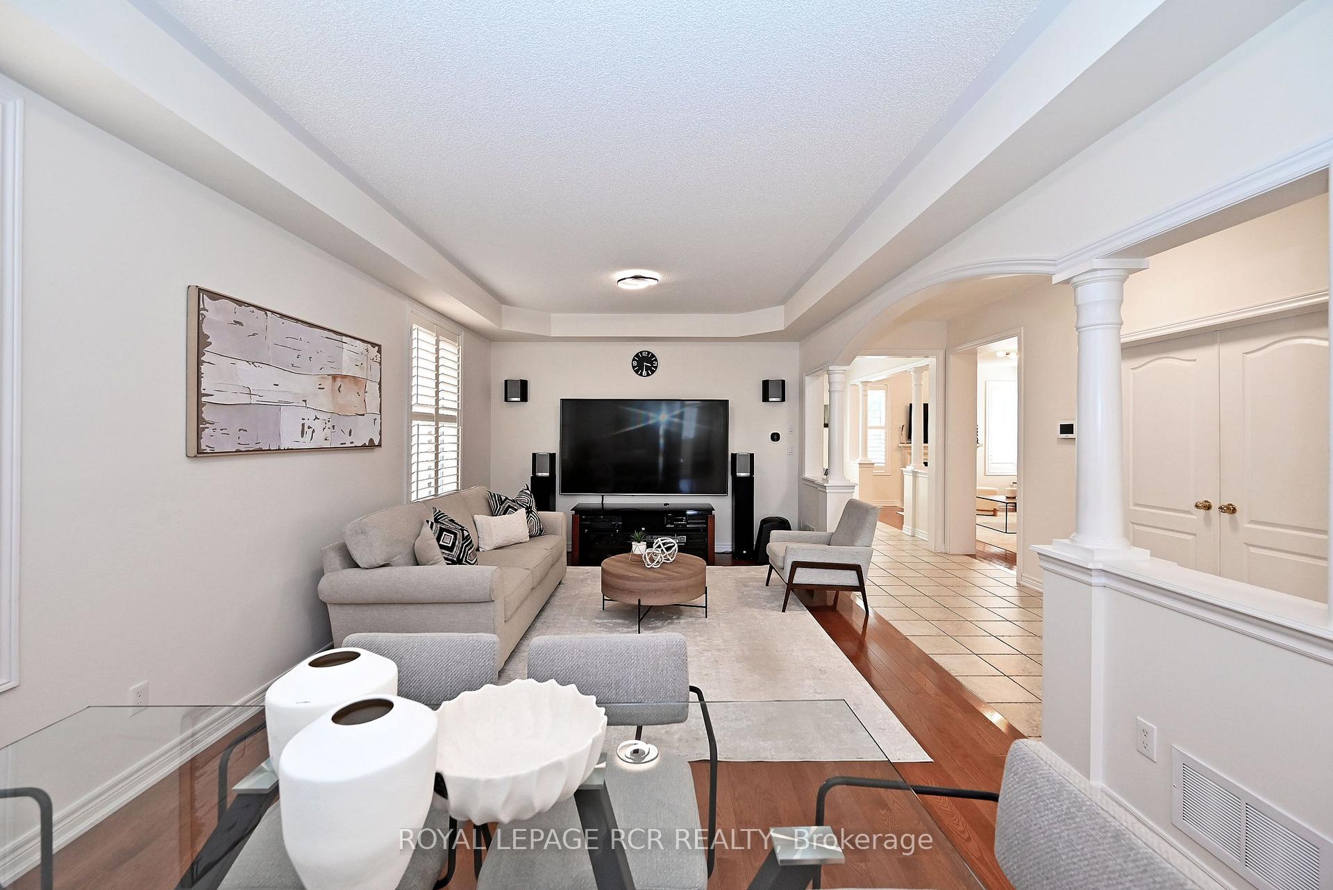 Photo 9 of 43 Ivy Glen Drive, Vaughan, Patterson — HOMEH