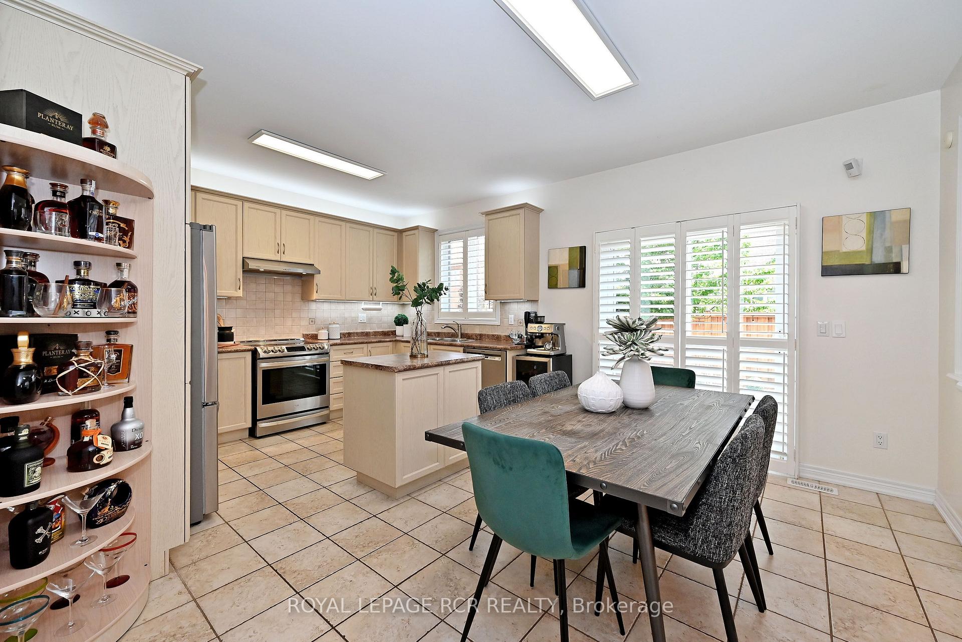 Photo 16 of 43 Ivy Glen Drive, Vaughan, Patterson — HOMEH