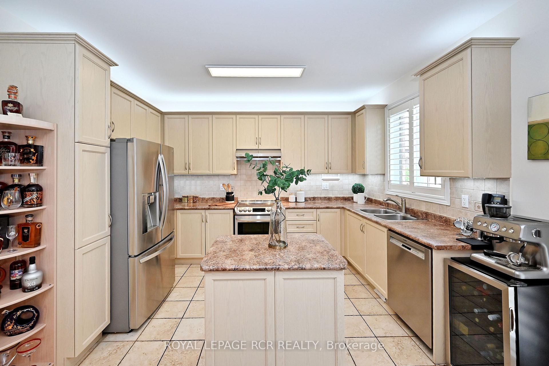 Photo 18 of 43 Ivy Glen Drive, Vaughan, Patterson — HOMEH