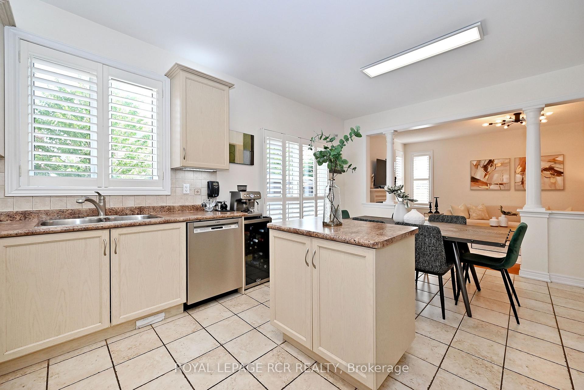 Photo 21 of 43 Ivy Glen Drive, Vaughan, Patterson — HOMEH