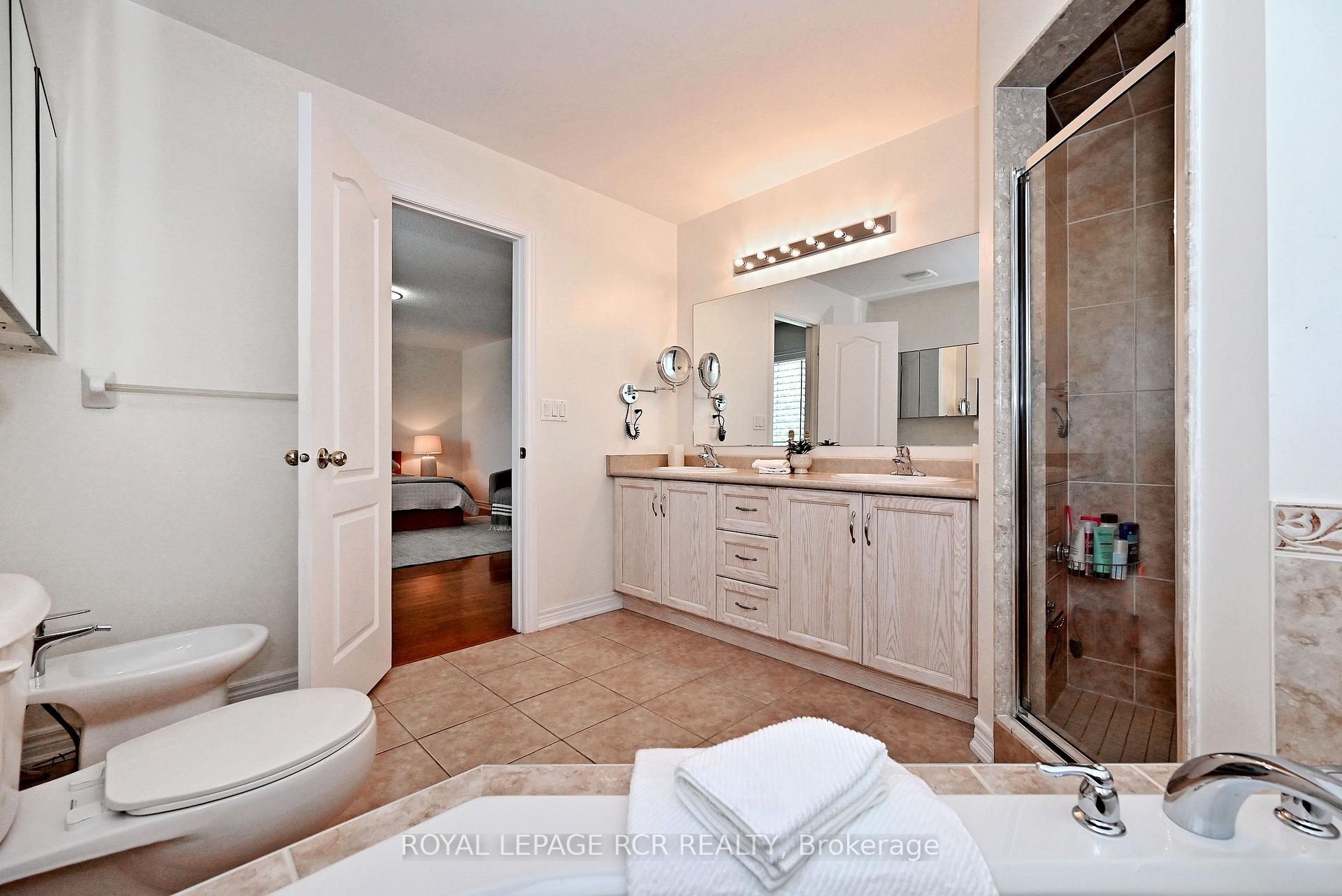 Photo 38 of 43 Ivy Glen Drive, Vaughan, Patterson — HOMEH