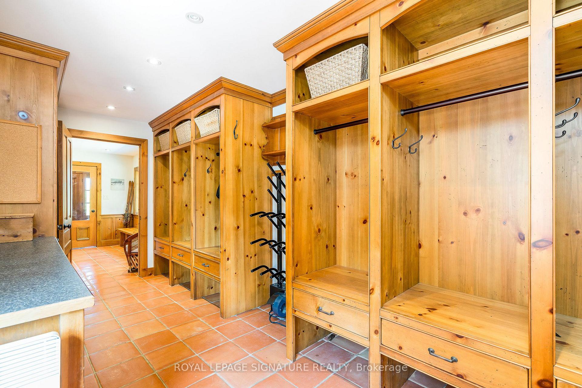 Photo 5 of 22 Newton Way, Clearview, Rural Clearview — HOMEH