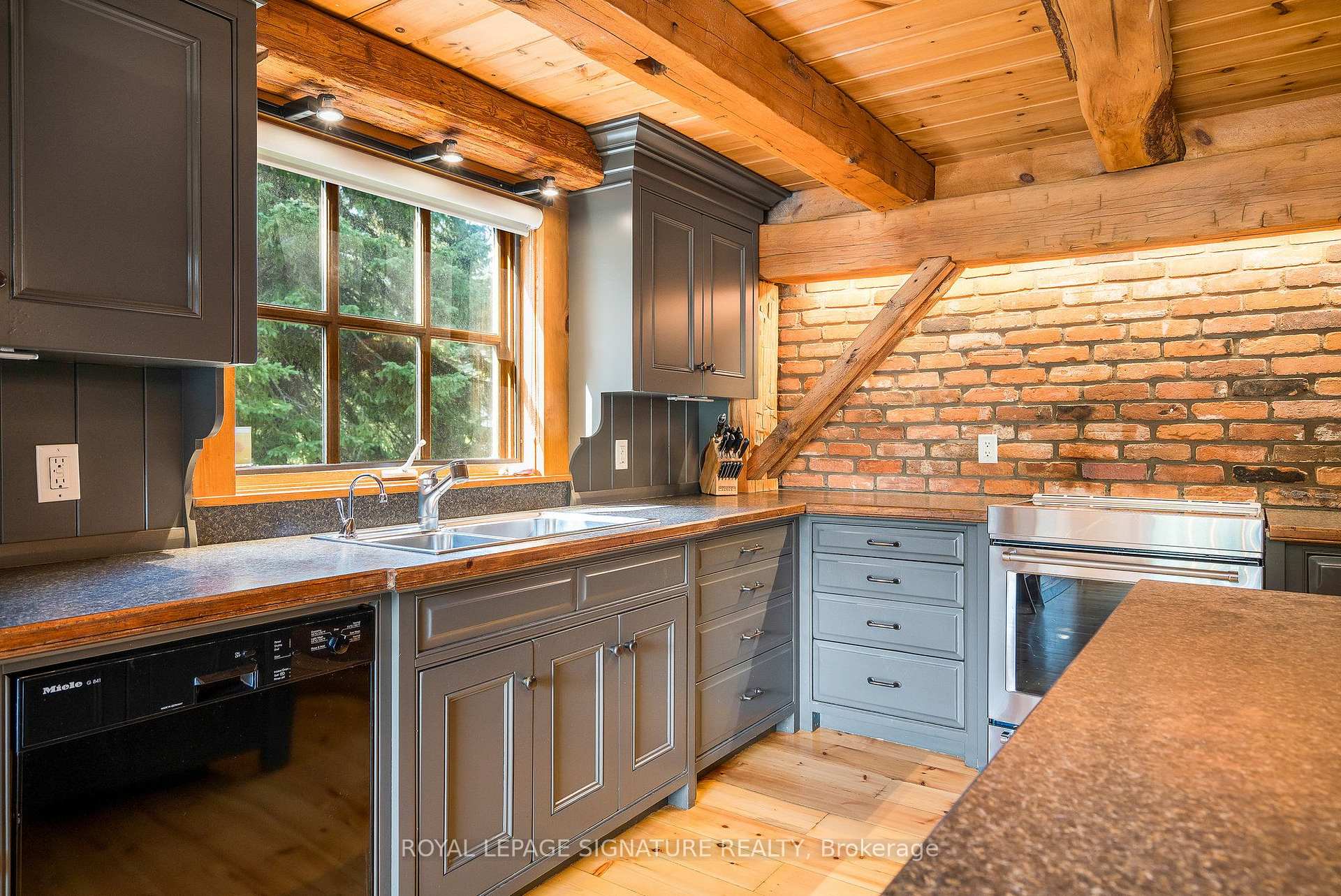 Photo 22 of 22 Newton Way, Clearview, Rural Clearview — HOMEH