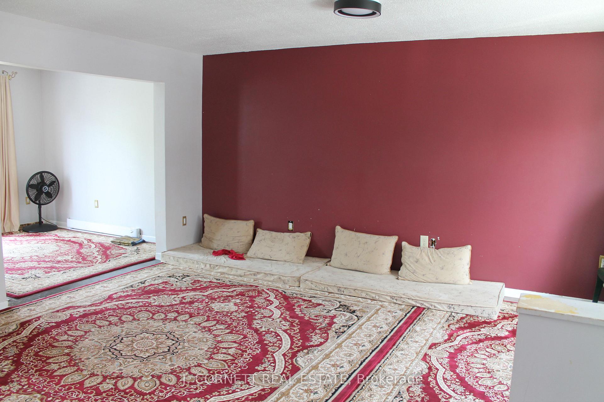 Photo 3 of 109 Eleventh Avenue E, Cornwall, Cornwall — HOMEH