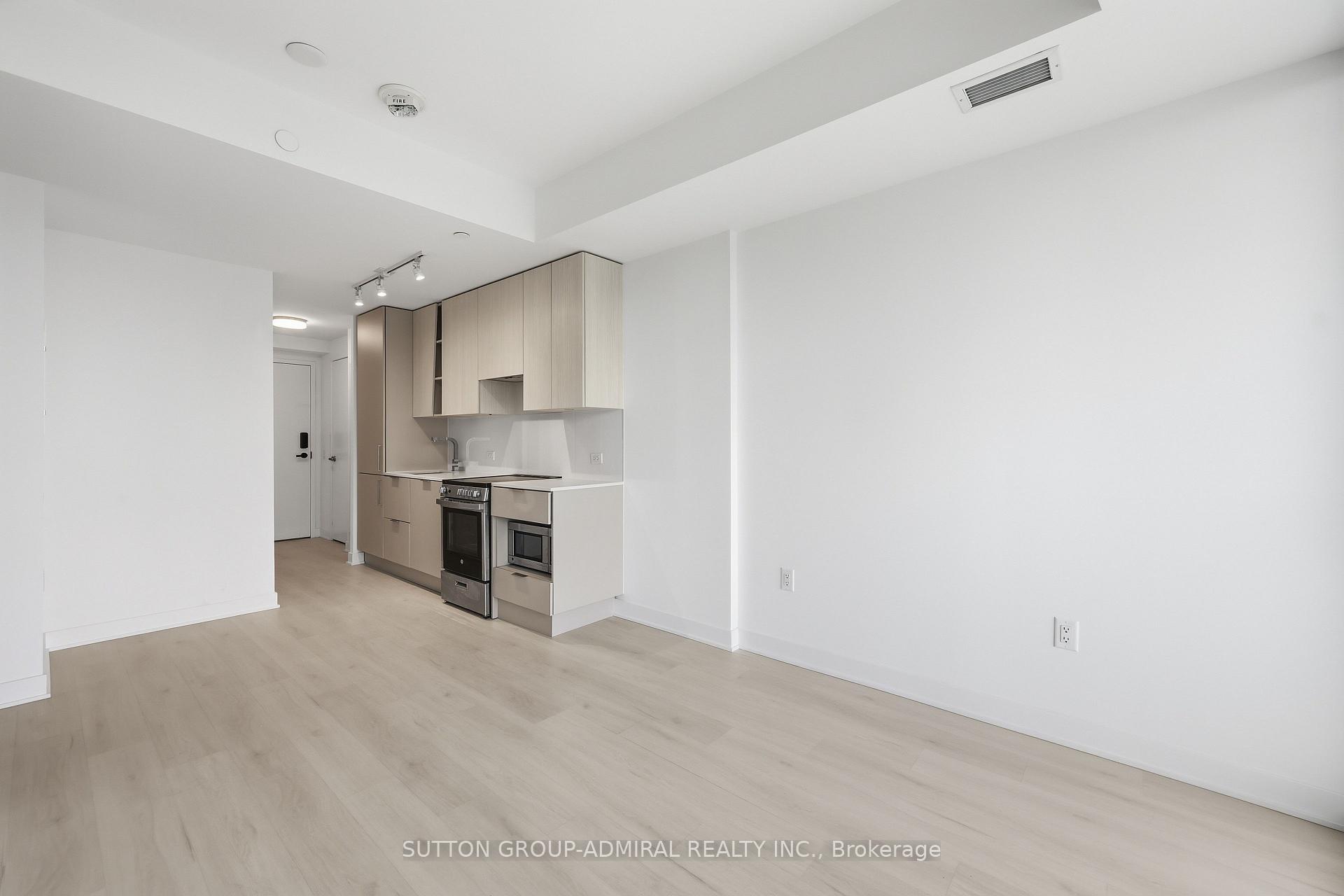 Photo 7 of Unit 1002, 3900 confederation Parkway, Mississauga, City Centre — HOMEH
