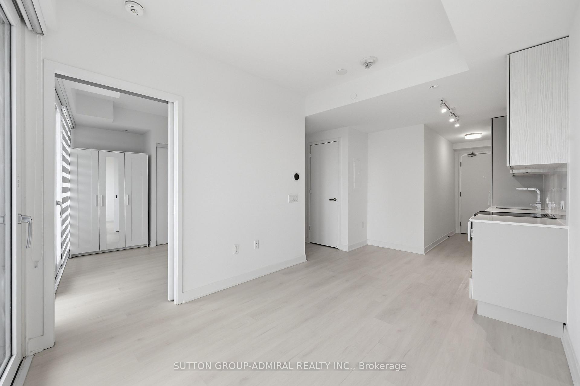 Photo 9 of Unit 1002, 3900 confederation Parkway, Mississauga, City Centre — HOMEH
