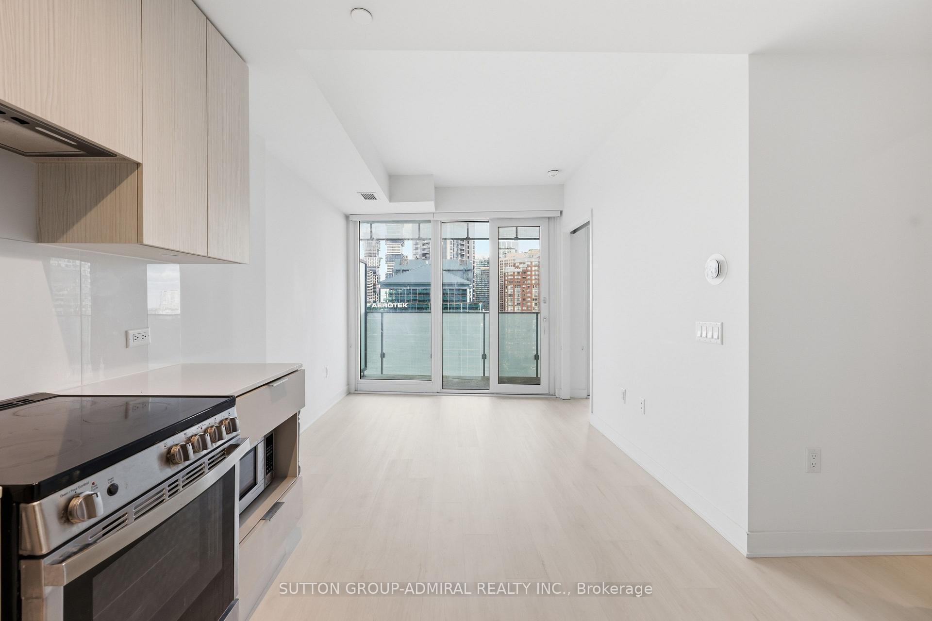 Photo 12 of Unit 1002, 3900 confederation Parkway, Mississauga, City Centre — HOMEH