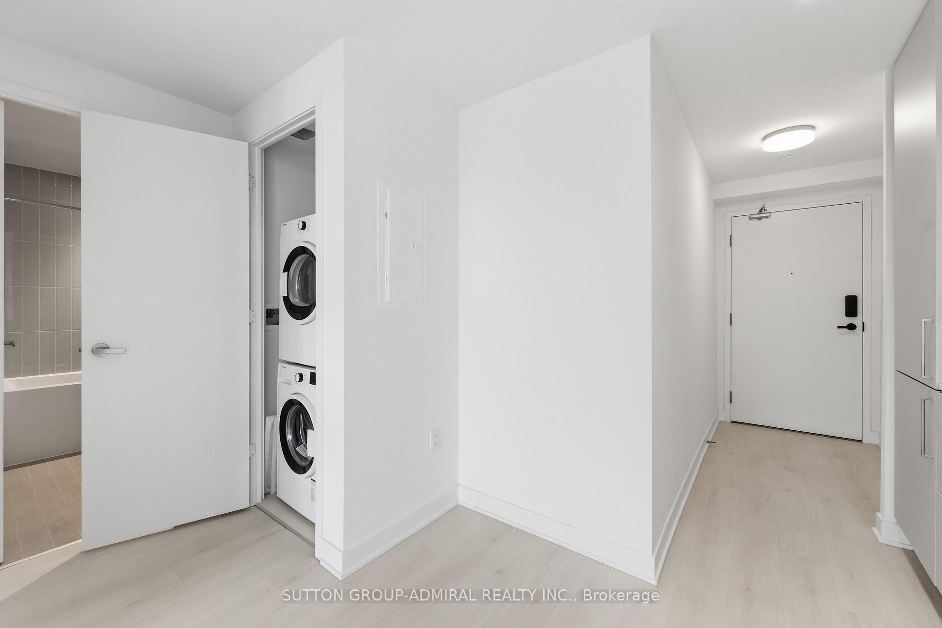 Photo 13 of Unit 1002, 3900 confederation Parkway, Mississauga, City Centre — HOMEH