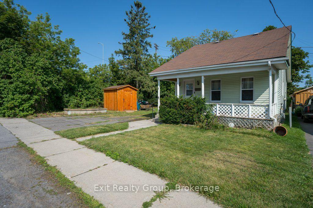 Photo 2 of 8 Ridley Street E, Belleville, Belleville Ward — HOMEH