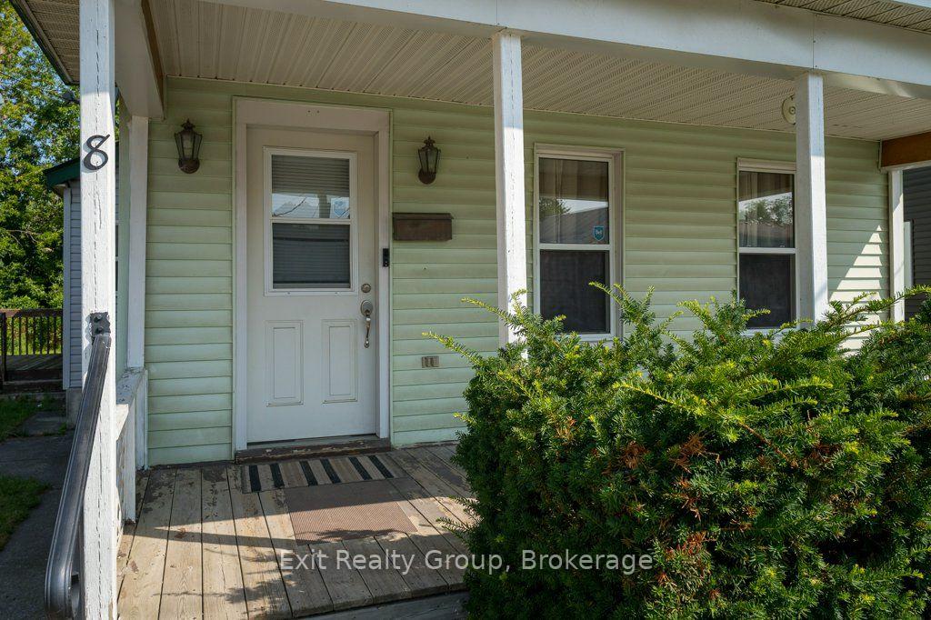 Photo 4 of 8 Ridley Street E, Belleville, Belleville Ward — HOMEH