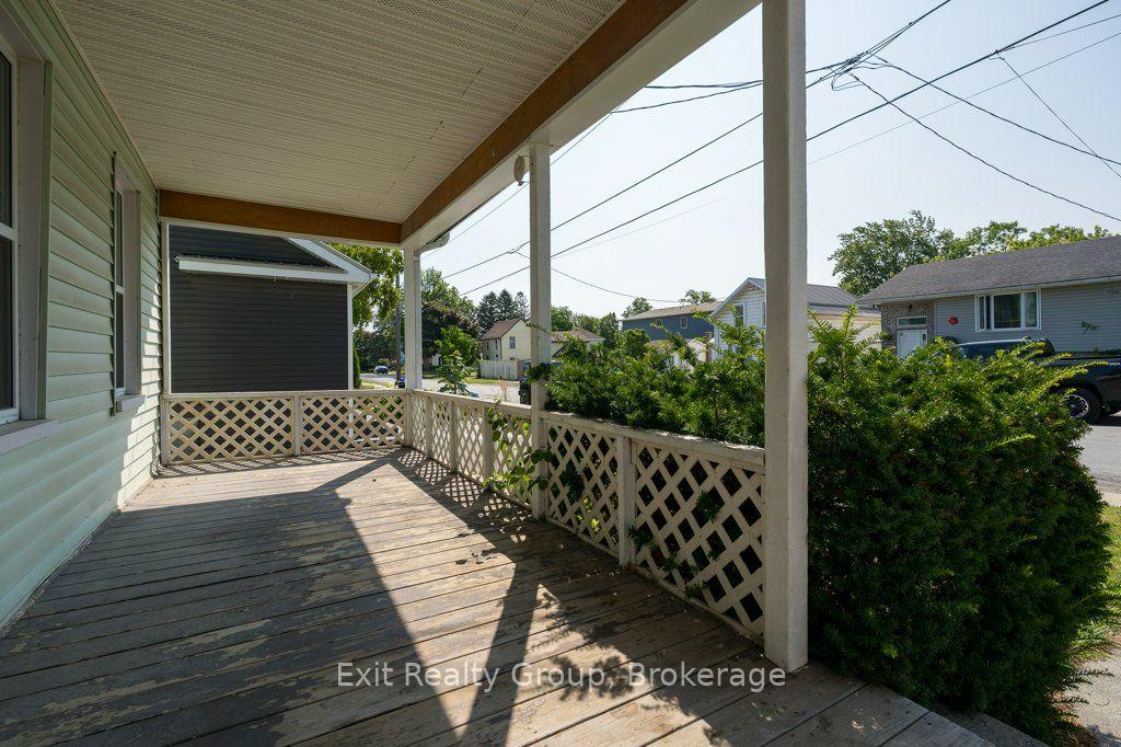 Photo 6 of 8 Ridley Street E, Belleville, Belleville Ward — HOMEH