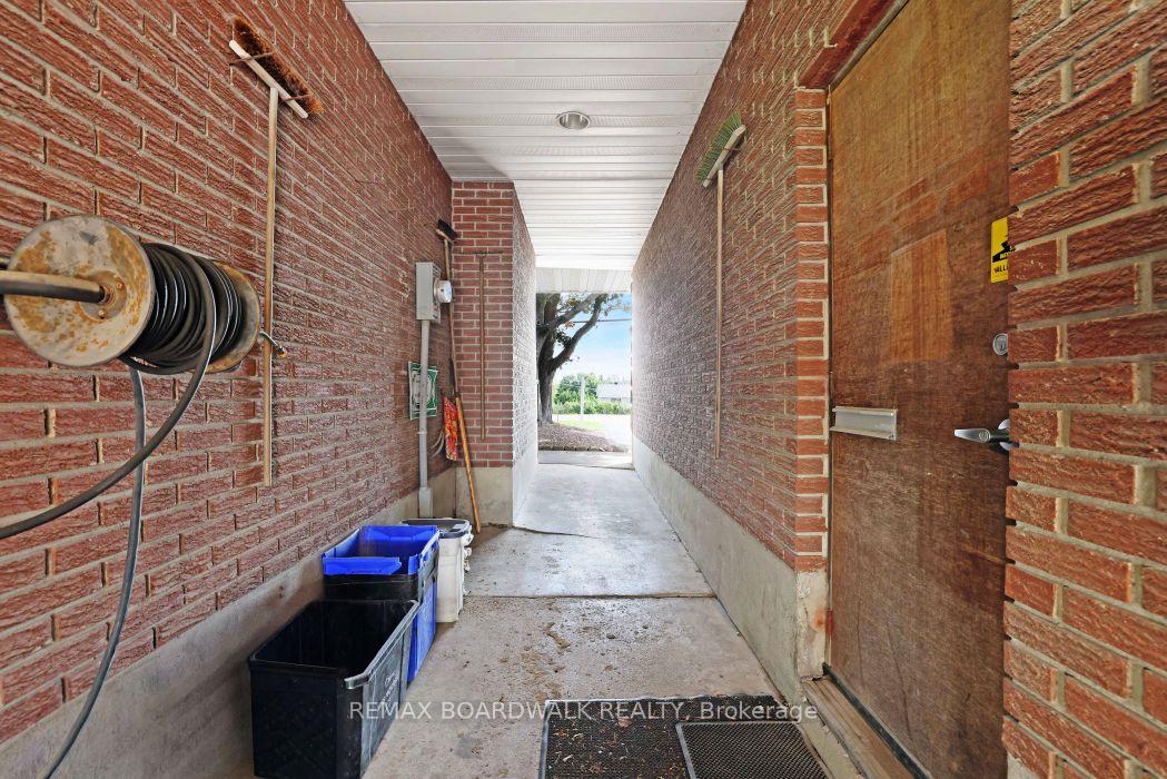 Photo 33 of 2043 Carp Road, Ottawa, Huntley Ward (South East) — HOMEH