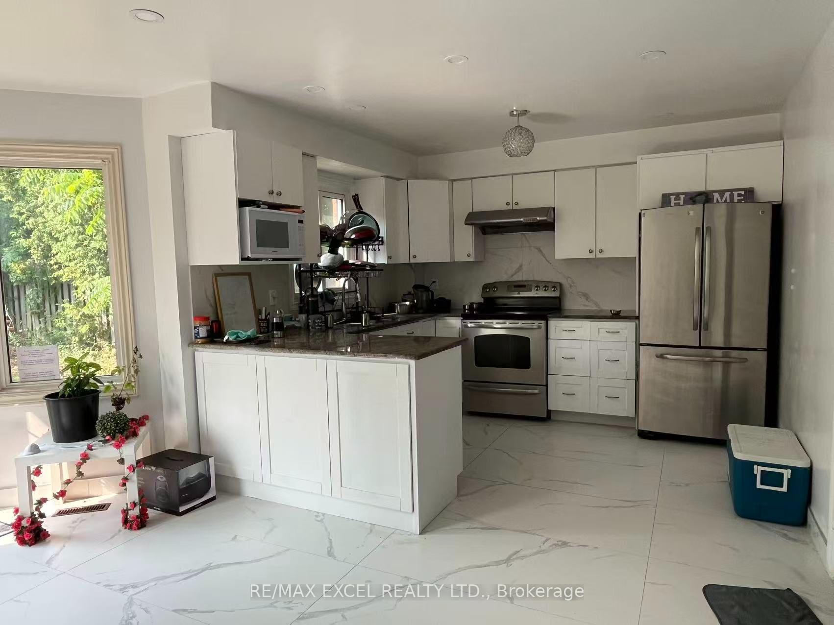 Photo 4 of Unit Main, 60 Normandy Crescent, Richmond Hill, Harding — HOMEH