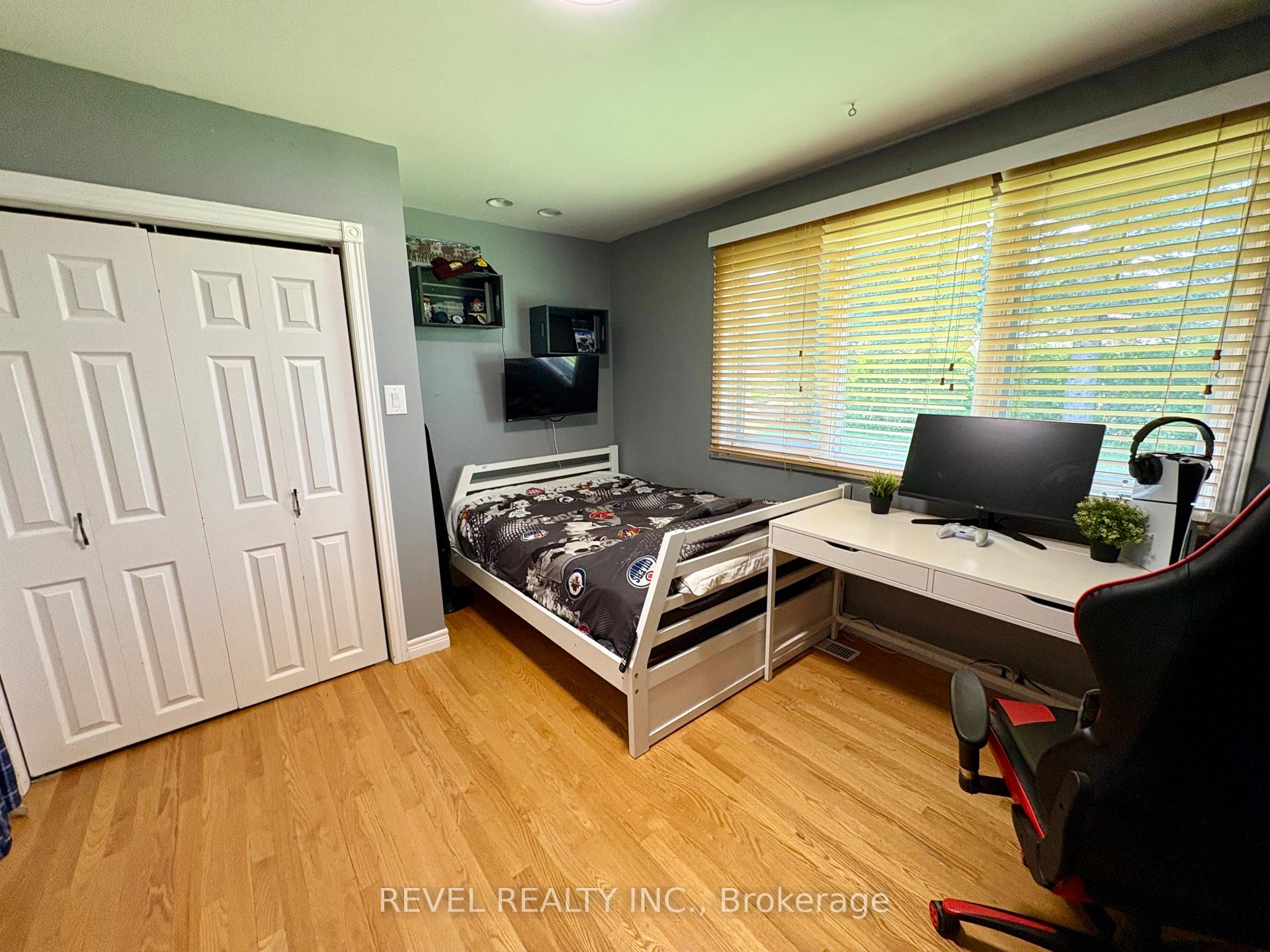 Photo 29 of 414 Ninth Avenue, Cochrane — HOMEH