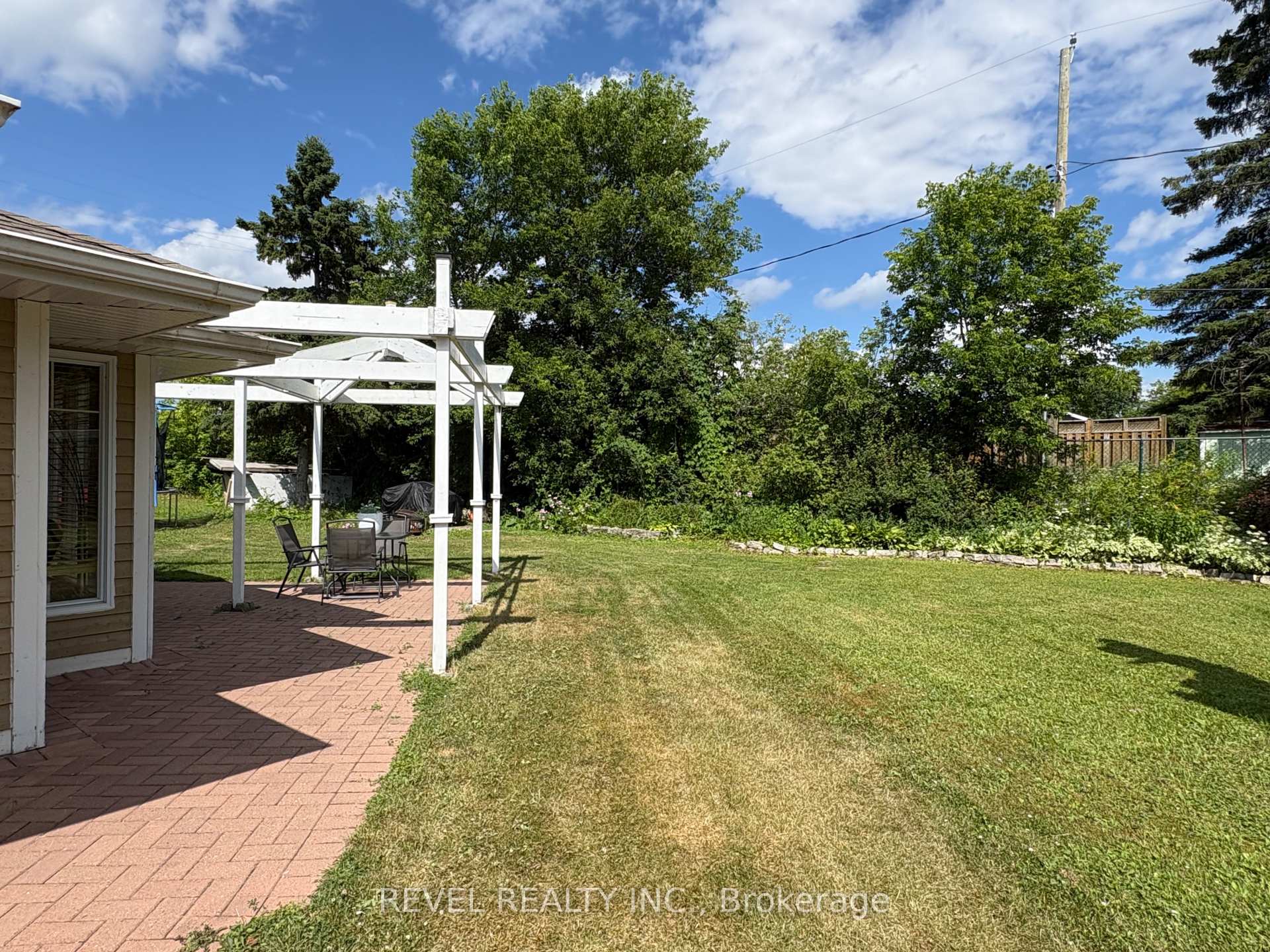 Photo 39 of 414 Ninth Avenue, Cochrane — HOMEH