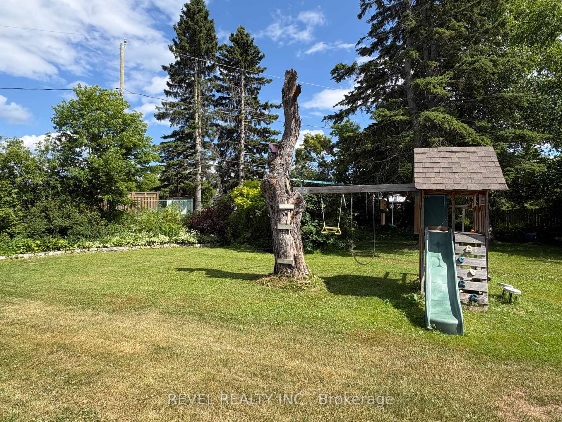 Photo 44 of 414 Ninth Avenue, Cochrane — HOMEH