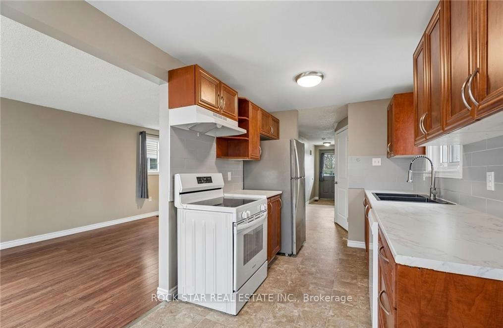 Photo 7 of 62 Corbett Drive, Barrie, Grove East — HOMEH