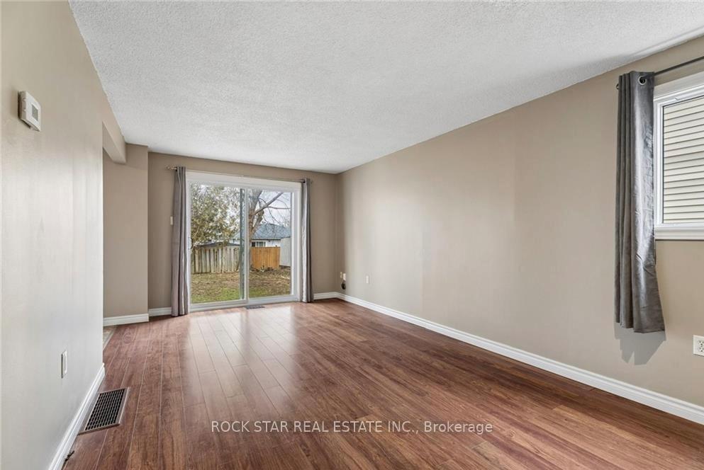 Photo 11 of 62 Corbett Drive, Barrie, Grove East — HOMEH
