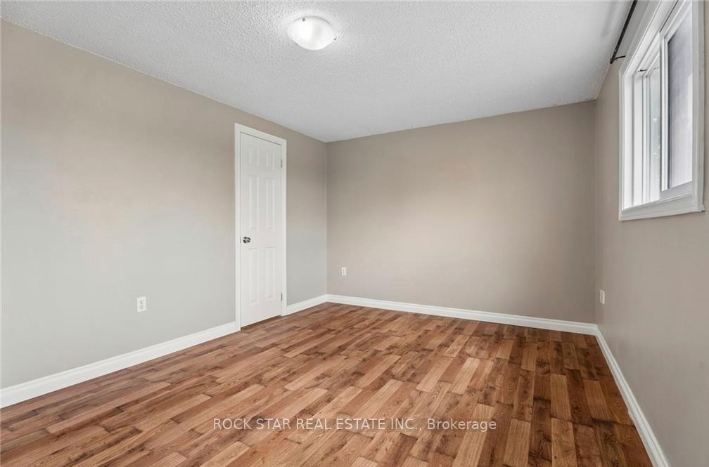 Photo 16 of 62 Corbett Drive, Barrie, Grove East — HOMEH