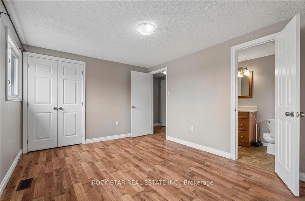 Photo 20 of 62 Corbett Drive, Barrie, Grove East — HOMEH