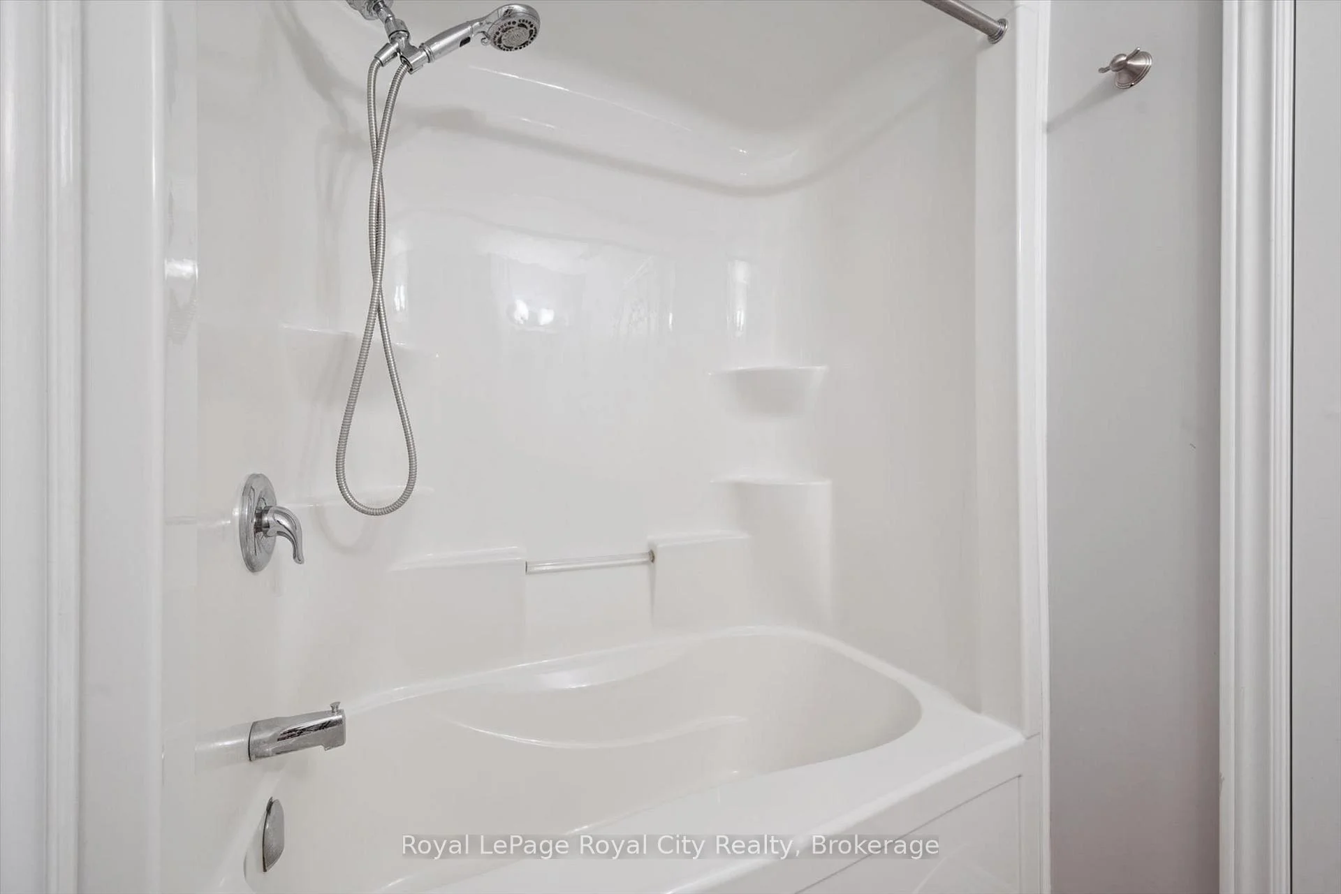 Photo 57 of Unit 207, 333 Gosling Gardens, Guelph, Clairfields/Hanlon Business Park — HOMEH