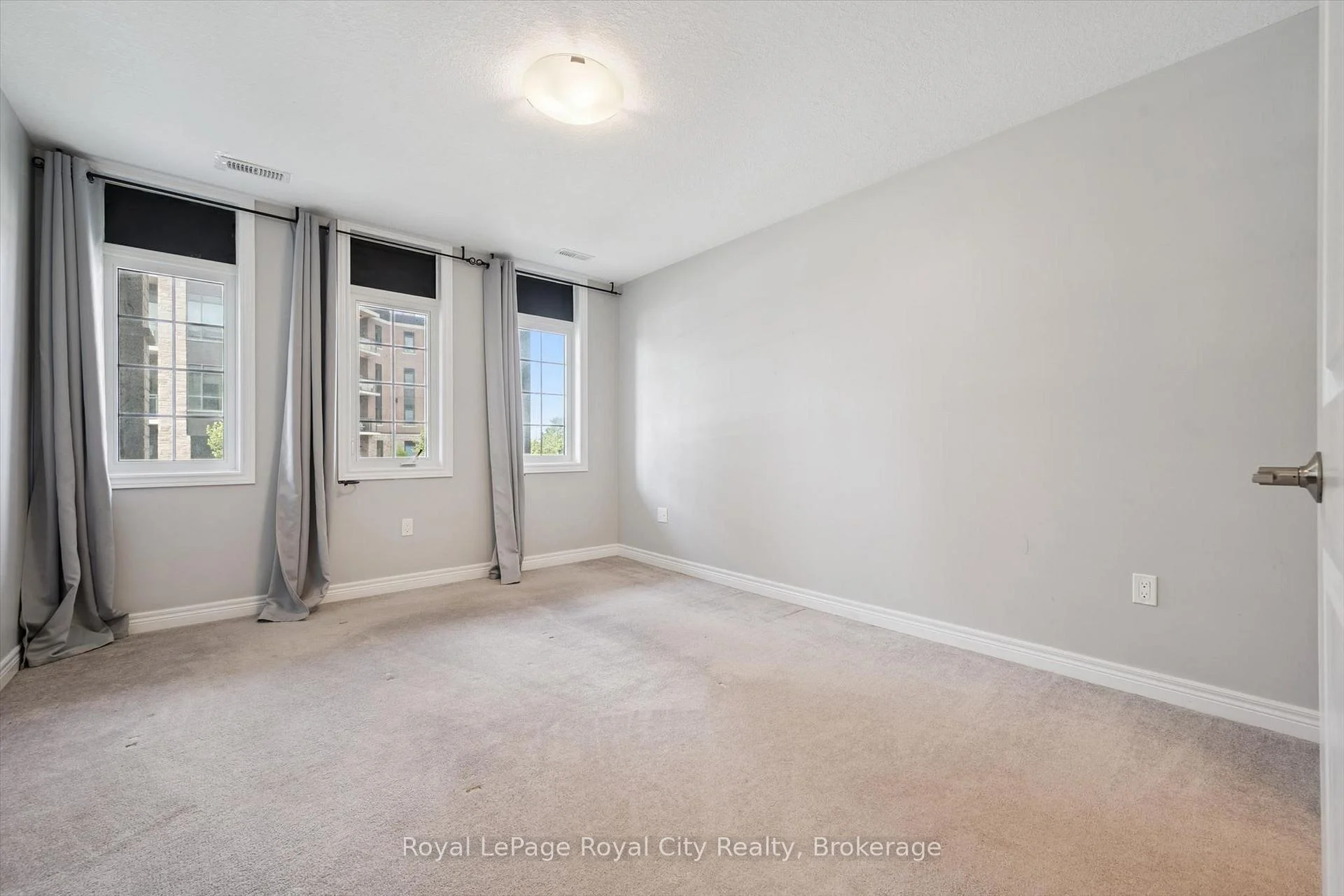 Photo 48 of Unit 207, 333 Gosling Gardens, Guelph, Clairfields/Hanlon Business Park — HOMEH