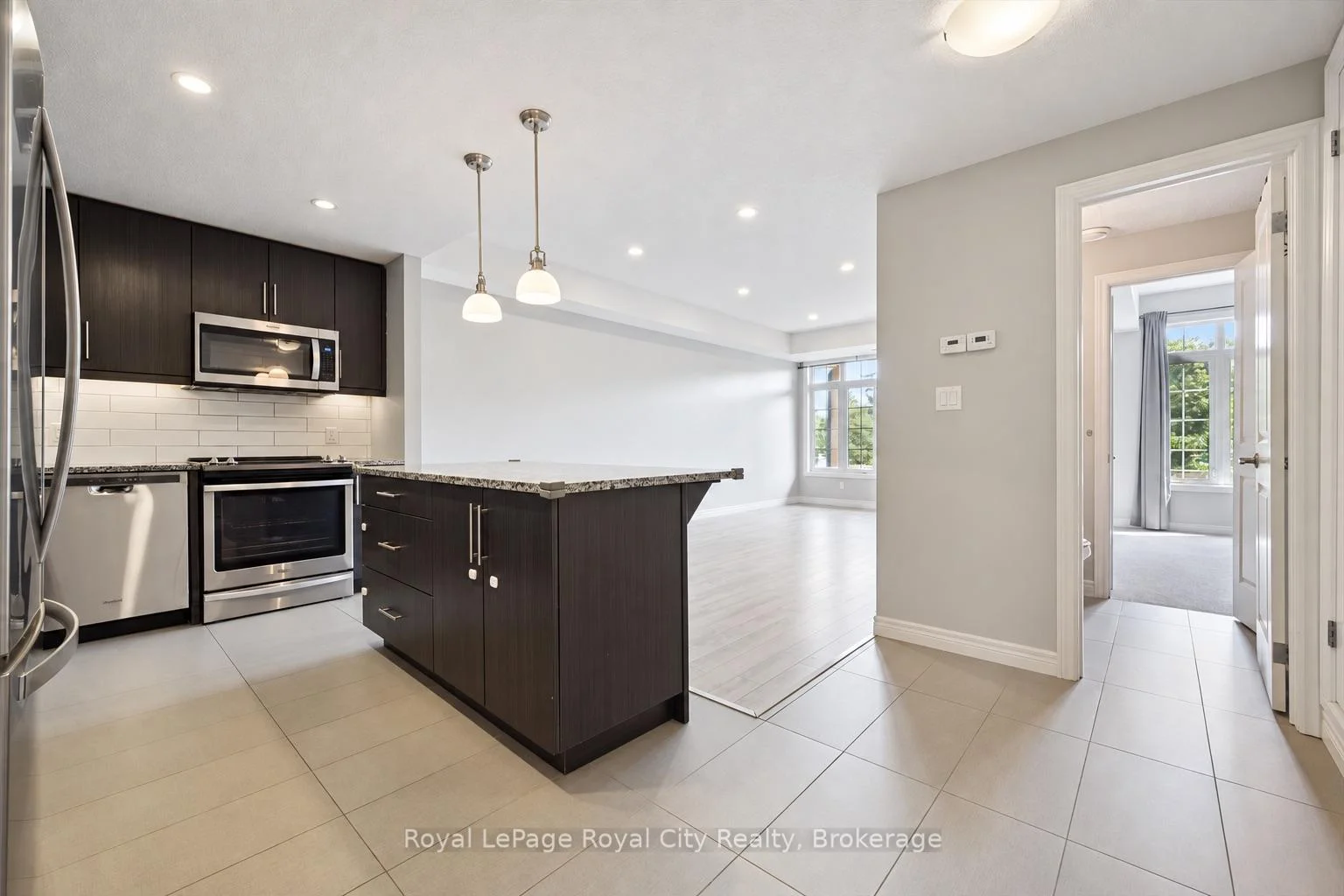 Photo 18 of Unit 207, 333 Gosling Gardens, Guelph, Clairfields/Hanlon Business Park — HOMEH
