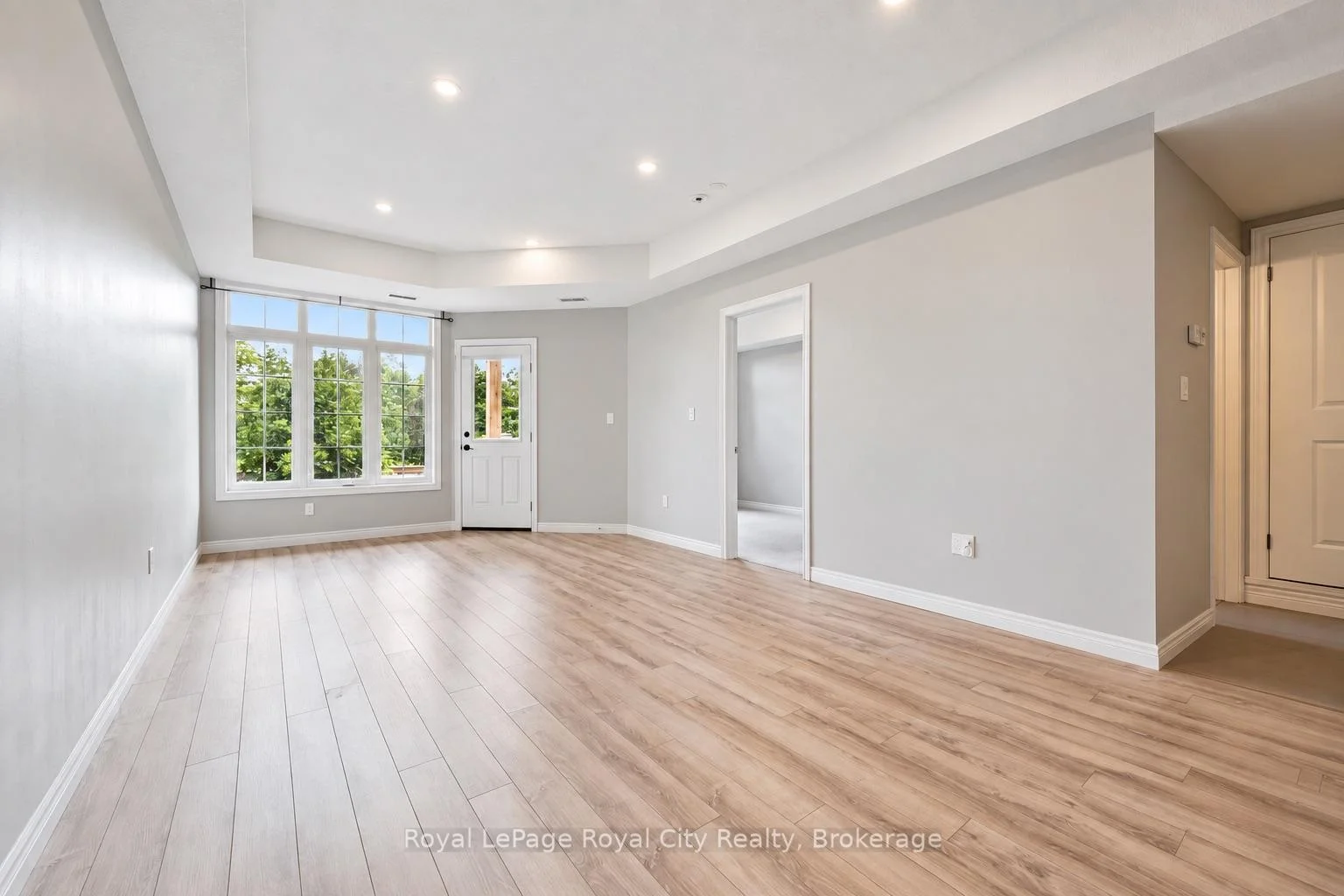 Photo 42 of Unit 207, 333 Gosling Gardens, Guelph, Clairfields/Hanlon Business Park — HOMEH