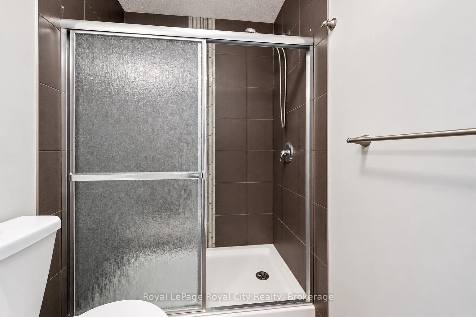 Photo 50 of Unit 207, 333 Gosling Gardens, Guelph, Clairfields/Hanlon Business Park — HOMEH