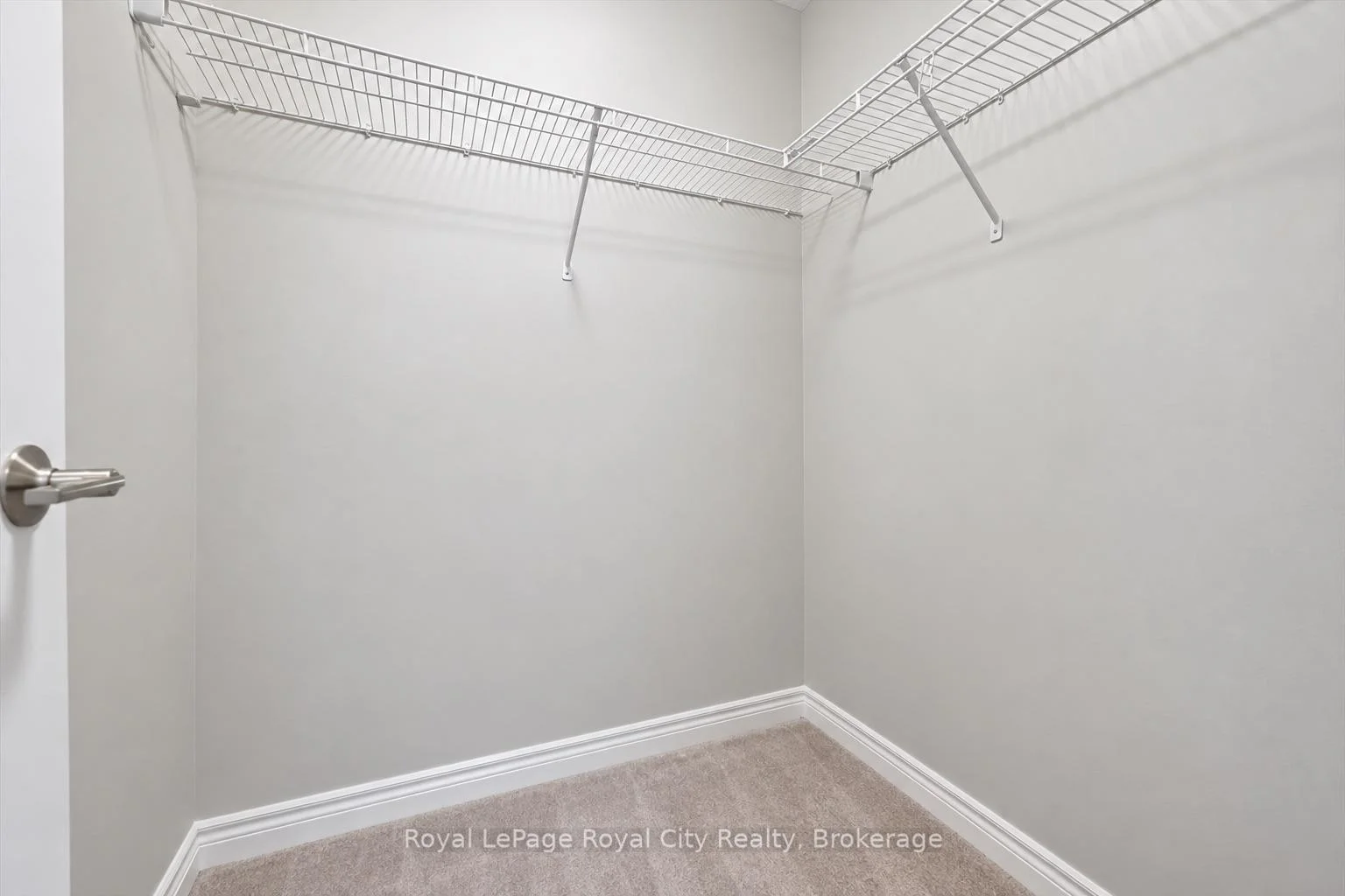 Photo 52 of Unit 207, 333 Gosling Gardens, Guelph, Clairfields/Hanlon Business Park — HOMEH