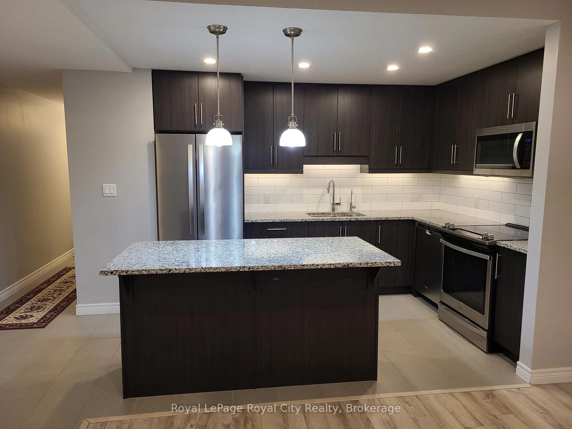 Photo 5 of Unit 207, 333 Gosling Gardens, Guelph, Clairfields/Hanlon Business Park — HOMEH