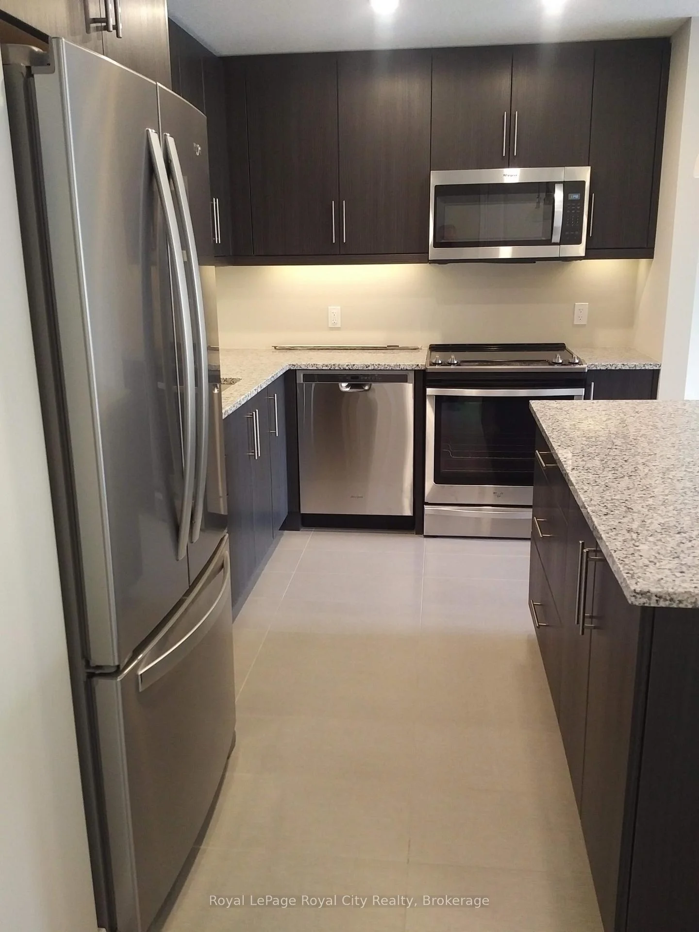 Photo 7 of Unit 207, 333 Gosling Gardens, Guelph, Clairfields/Hanlon Business Park — HOMEH