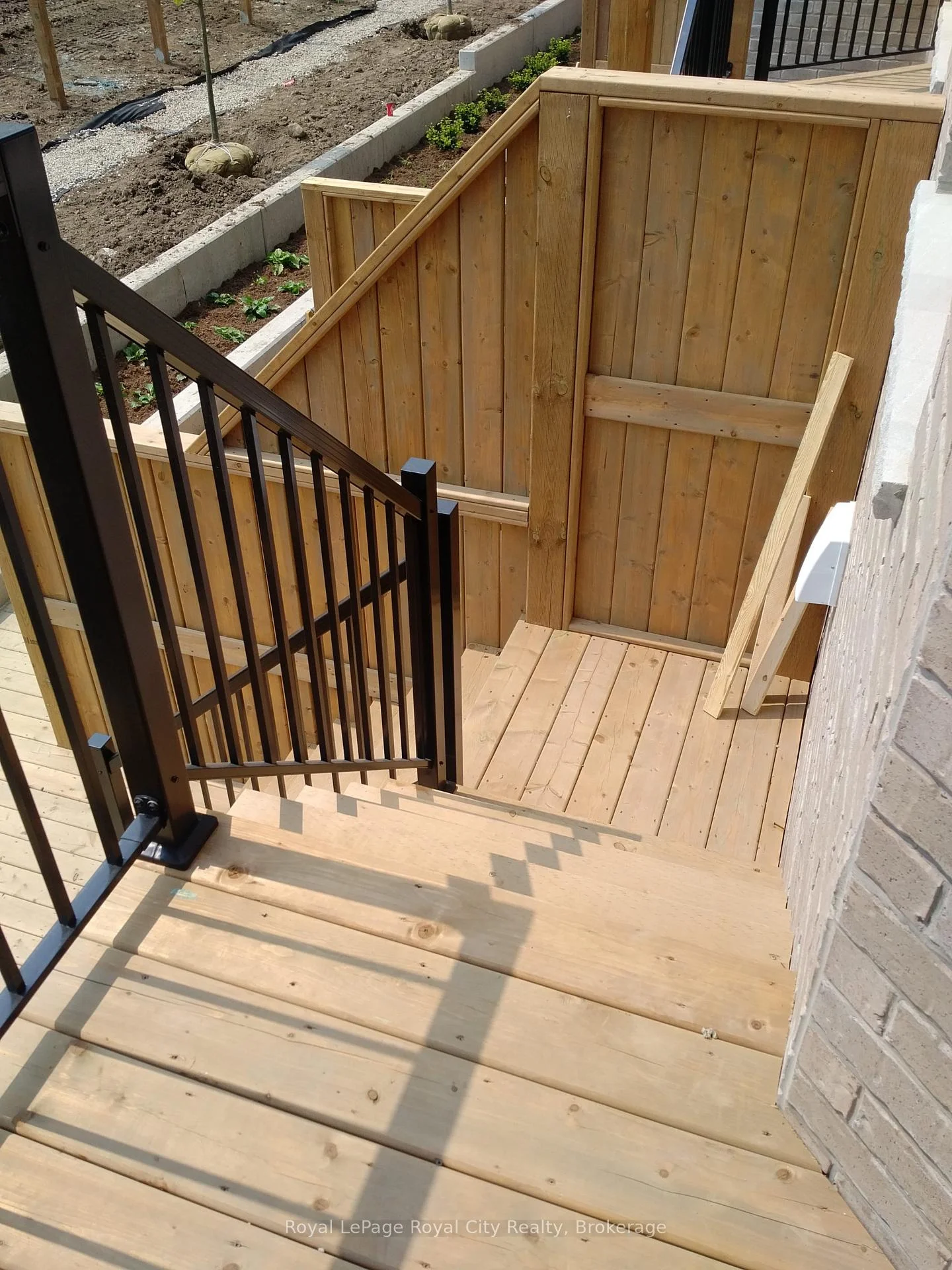 Photo 25 of Unit 207, 333 Gosling Gardens, Guelph, Clairfields/Hanlon Business Park — HOMEH