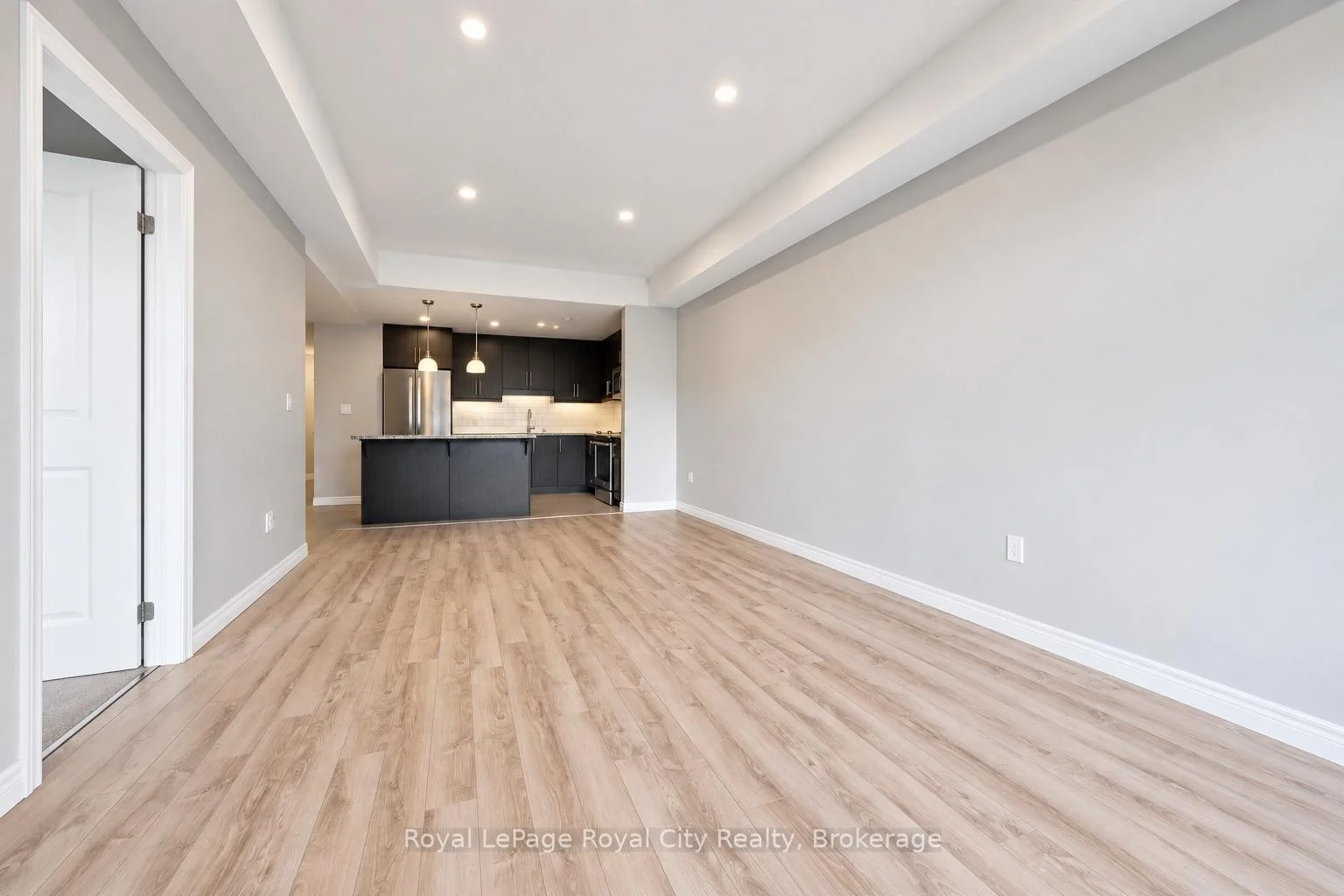 Photo 39 of Unit 207, 333 Gosling Gardens, Guelph, Clairfields/Hanlon Business Park — HOMEH