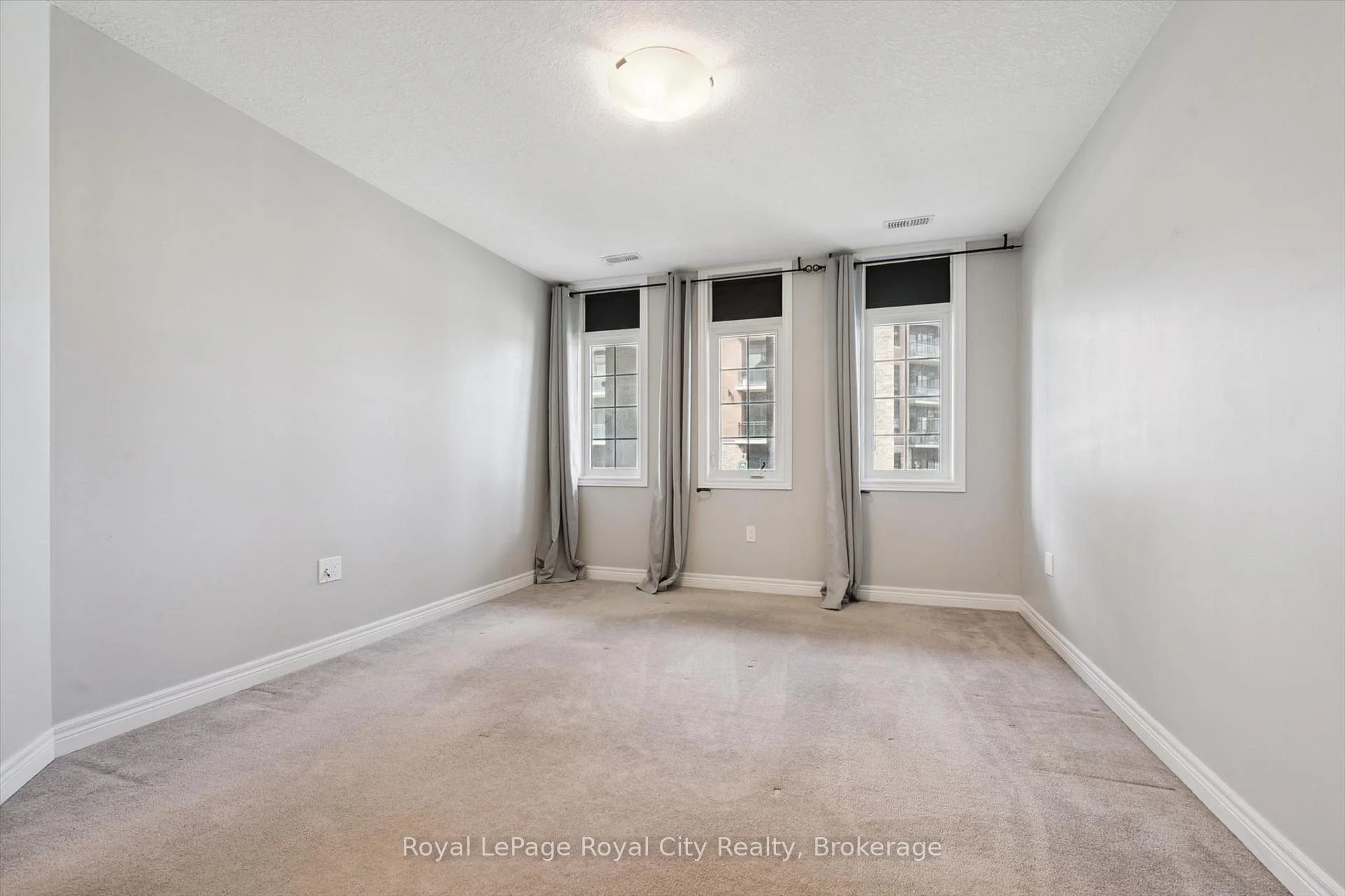 Photo 58 of Unit 207, 333 Gosling Gardens, Guelph, Clairfields/Hanlon Business Park — HOMEH