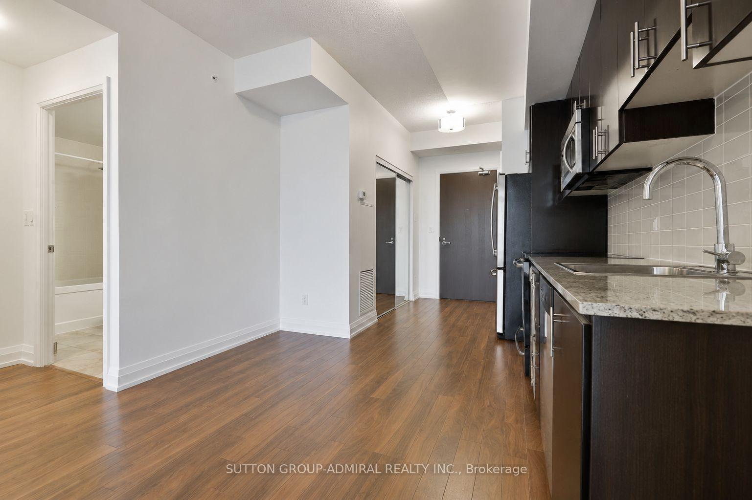 Photo 7 of Unit 405, 7171 Yonge Street, Markham, Grandview — HOMEH