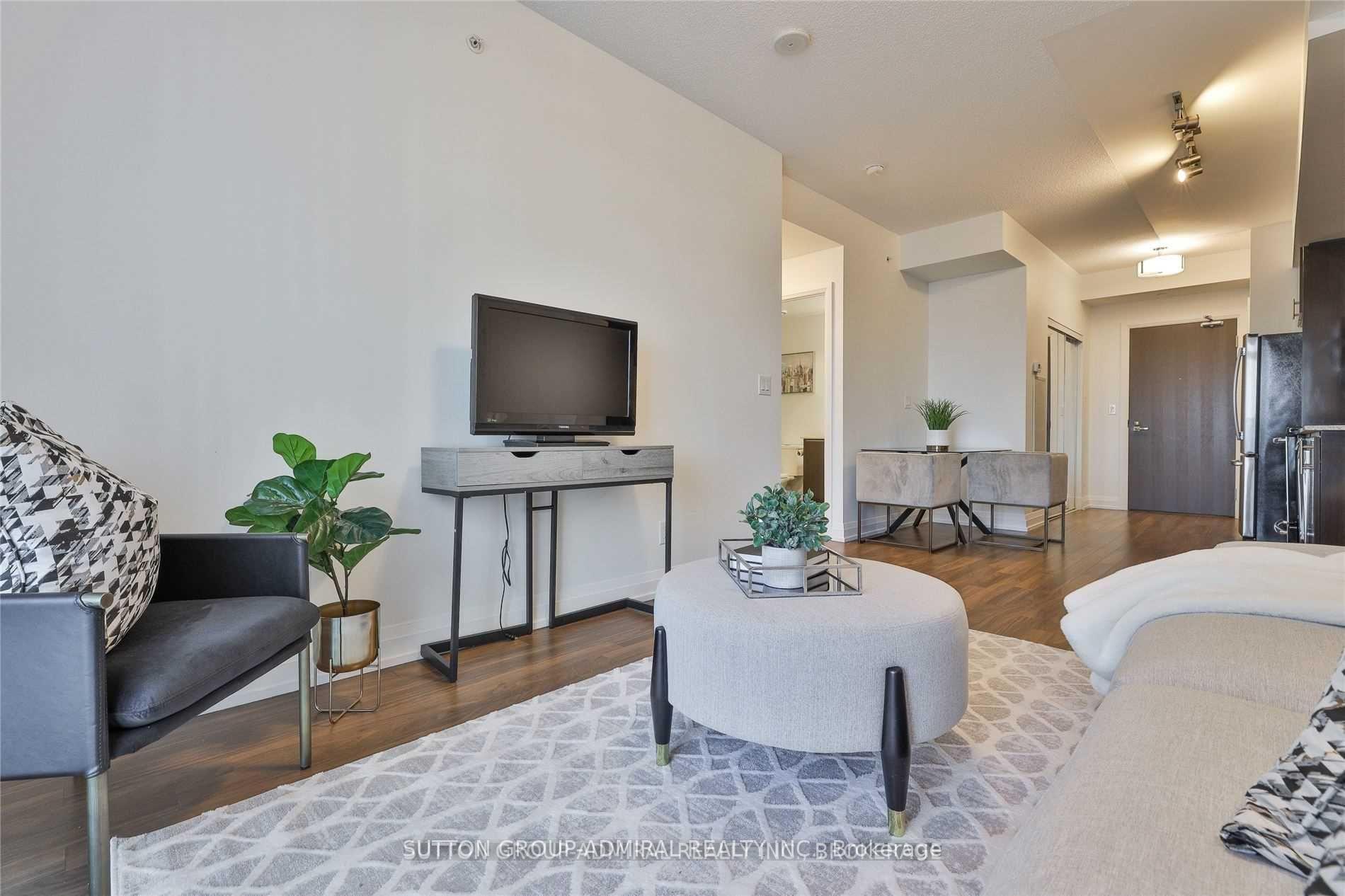 Photo 12 of Unit 405, 7171 Yonge Street, Markham, Grandview — HOMEH