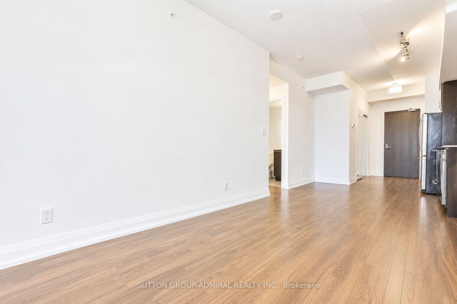 Photo 13 of Unit 405, 7171 Yonge Street, Markham, Grandview — HOMEH