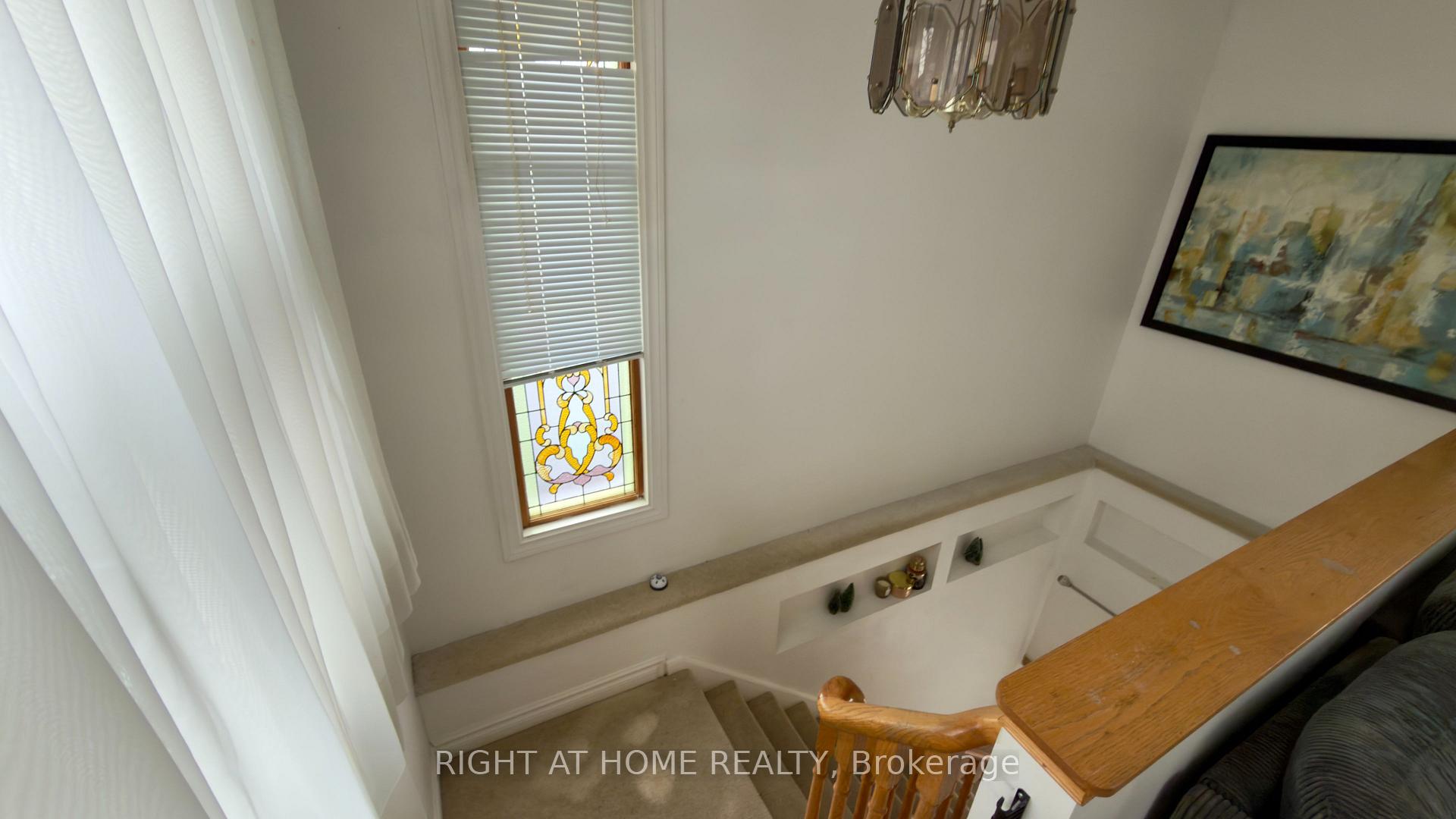 Photo 22 of 21 Mitre Place, Etobicoke, Kingsview Village-The Westway — HOMEH