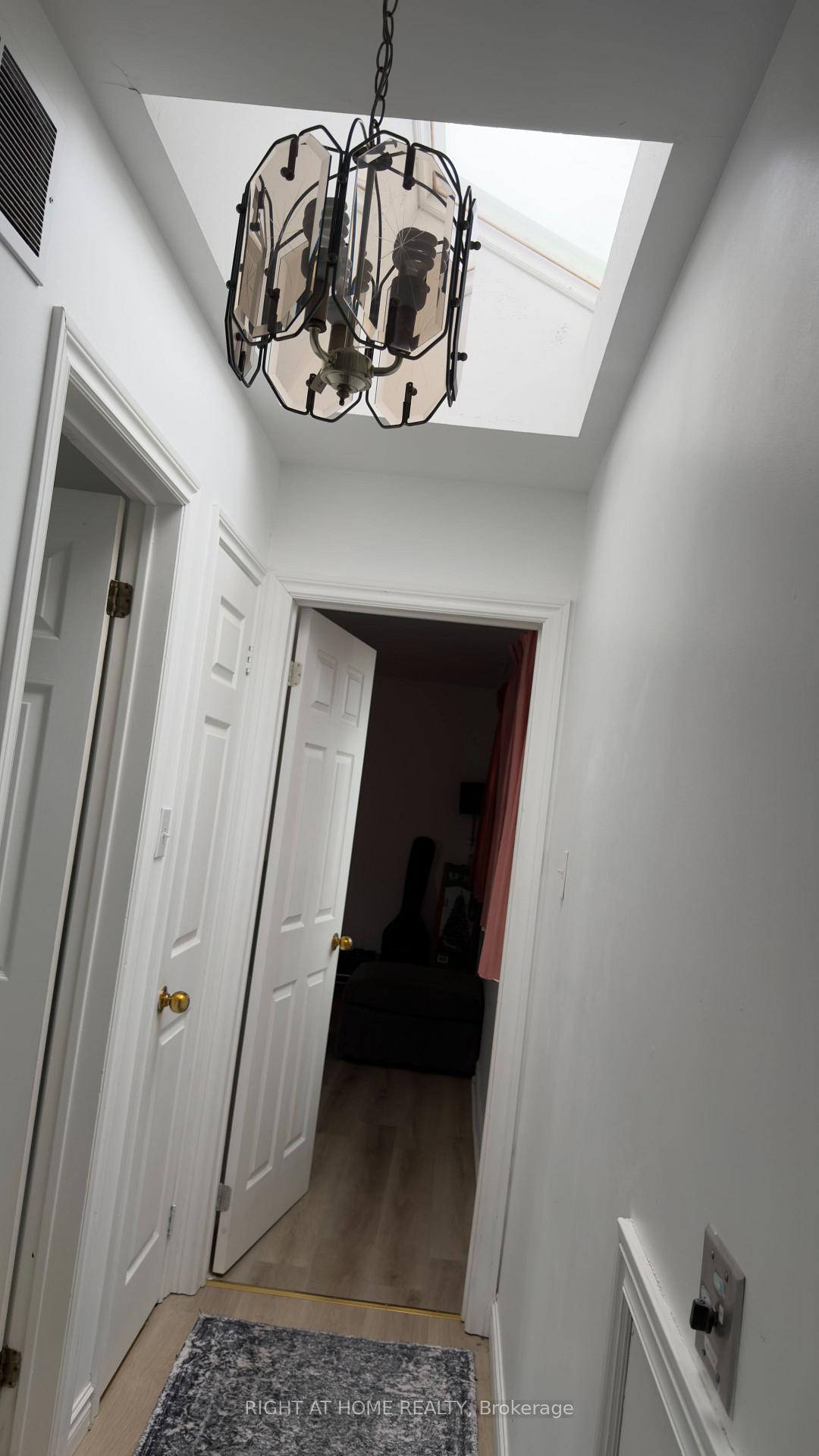 Photo 27 of 21 Mitre Place, Etobicoke, Kingsview Village-The Westway — HOMEH