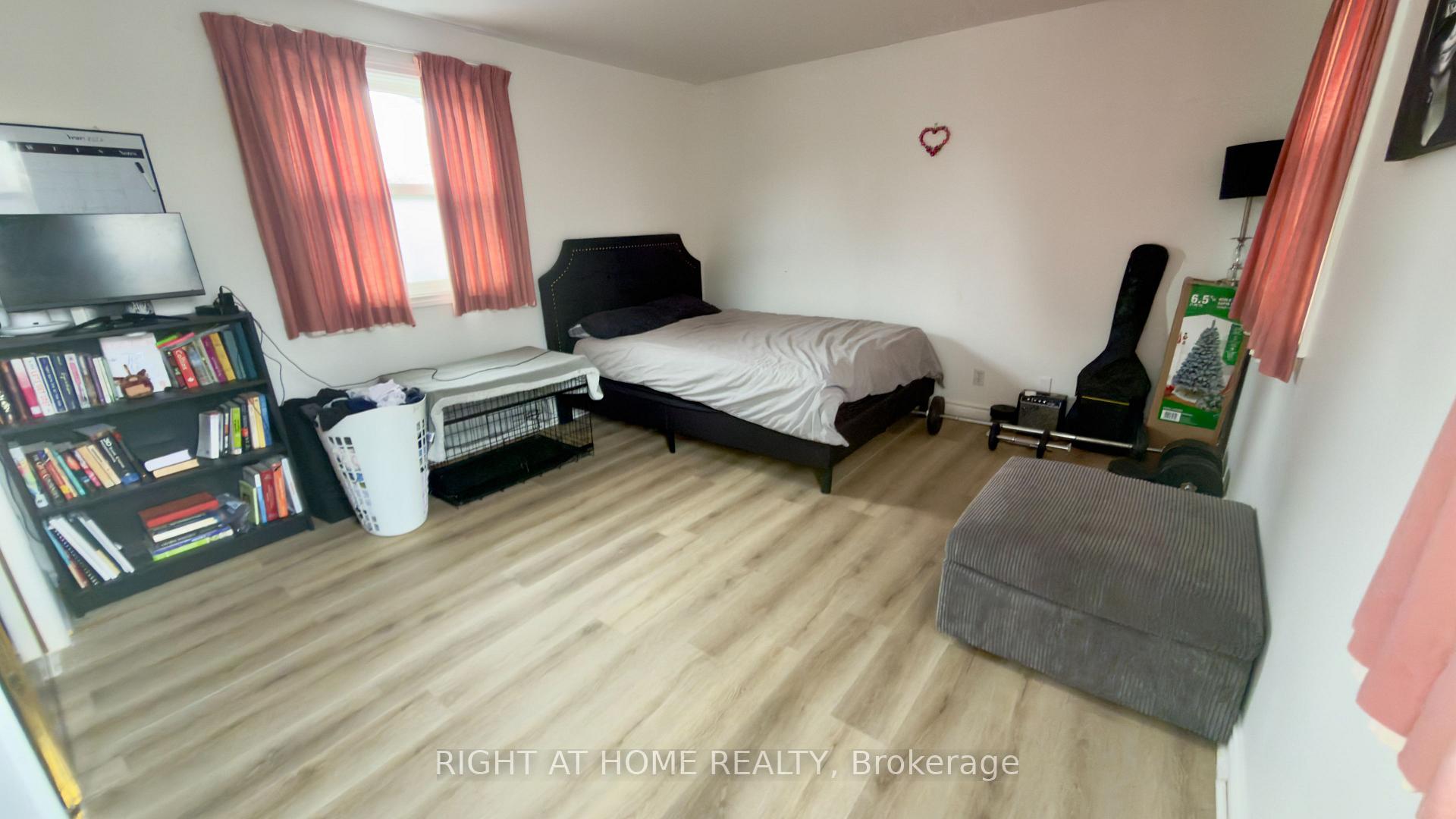 Photo 28 of 21 Mitre Place, Etobicoke, Kingsview Village-The Westway — HOMEH