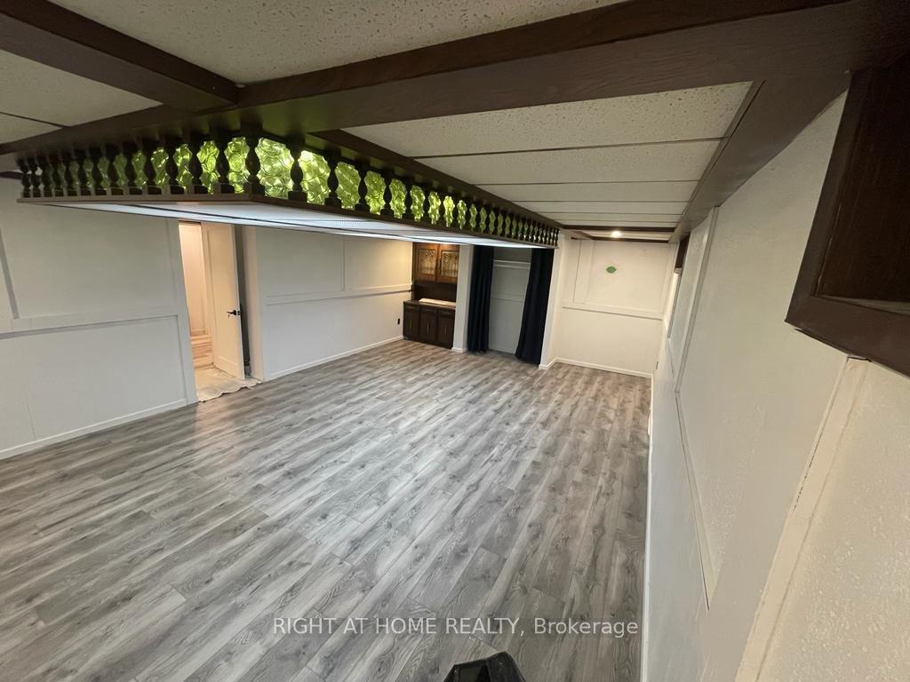 Photo 34 of 21 Mitre Place, Etobicoke, Kingsview Village-The Westway — HOMEH