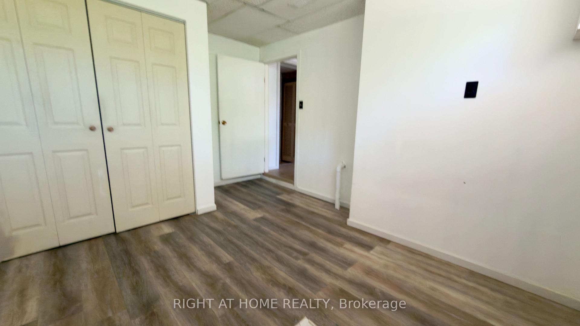 Photo 42 of 21 Mitre Place, Etobicoke, Kingsview Village-The Westway — HOMEH