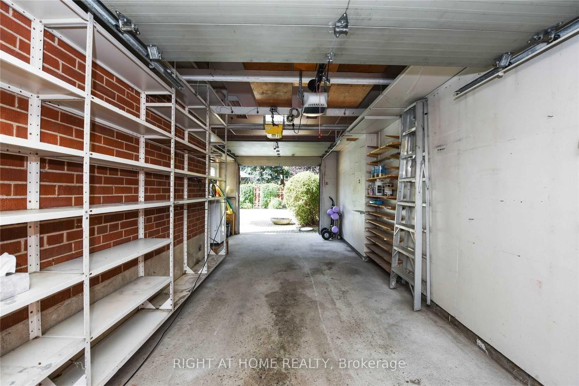 Photo 44 of 21 Mitre Place, Etobicoke, Kingsview Village-The Westway — HOMEH