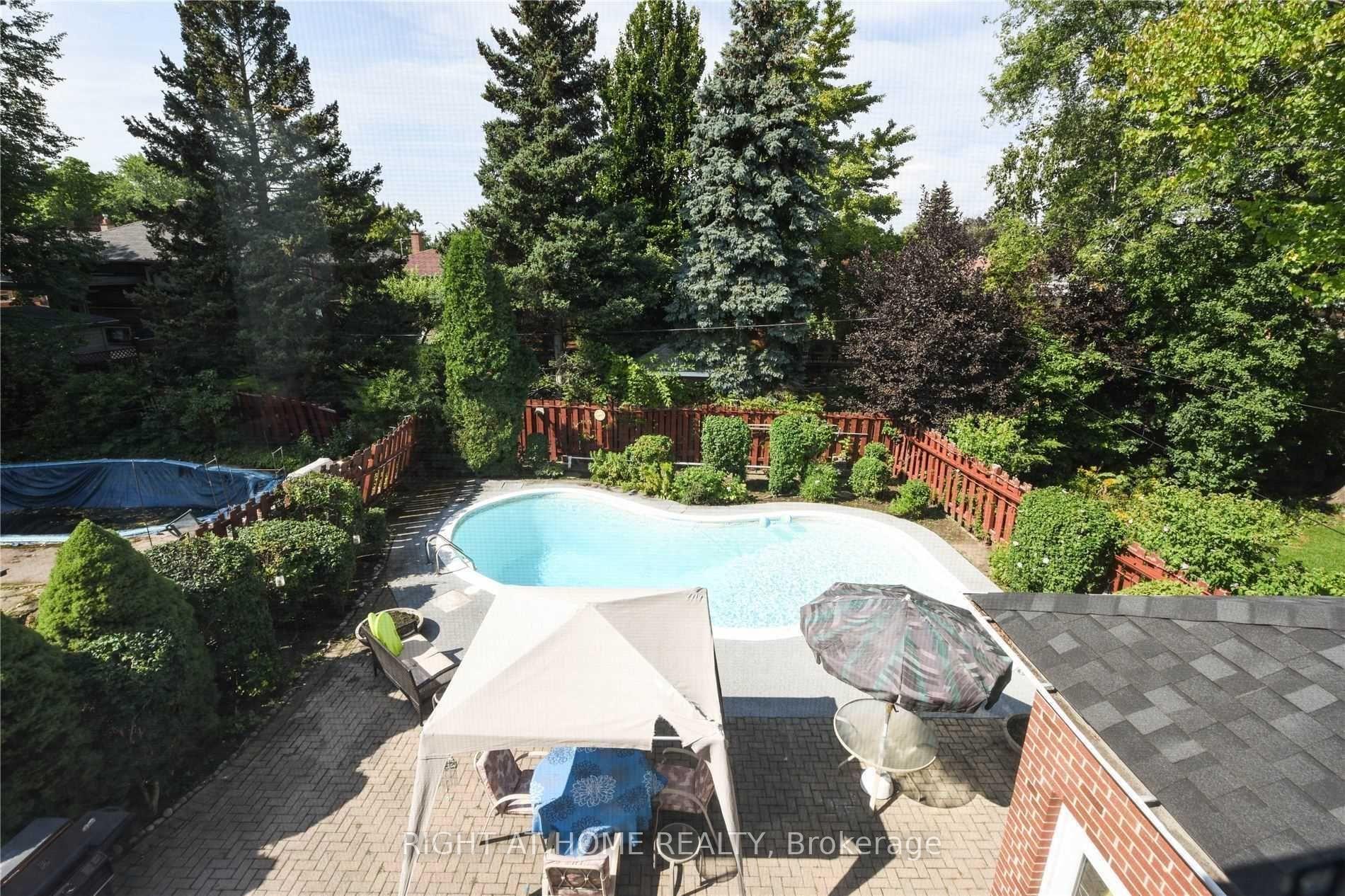 Photo 45 of 21 Mitre Place, Etobicoke, Kingsview Village-The Westway — HOMEH