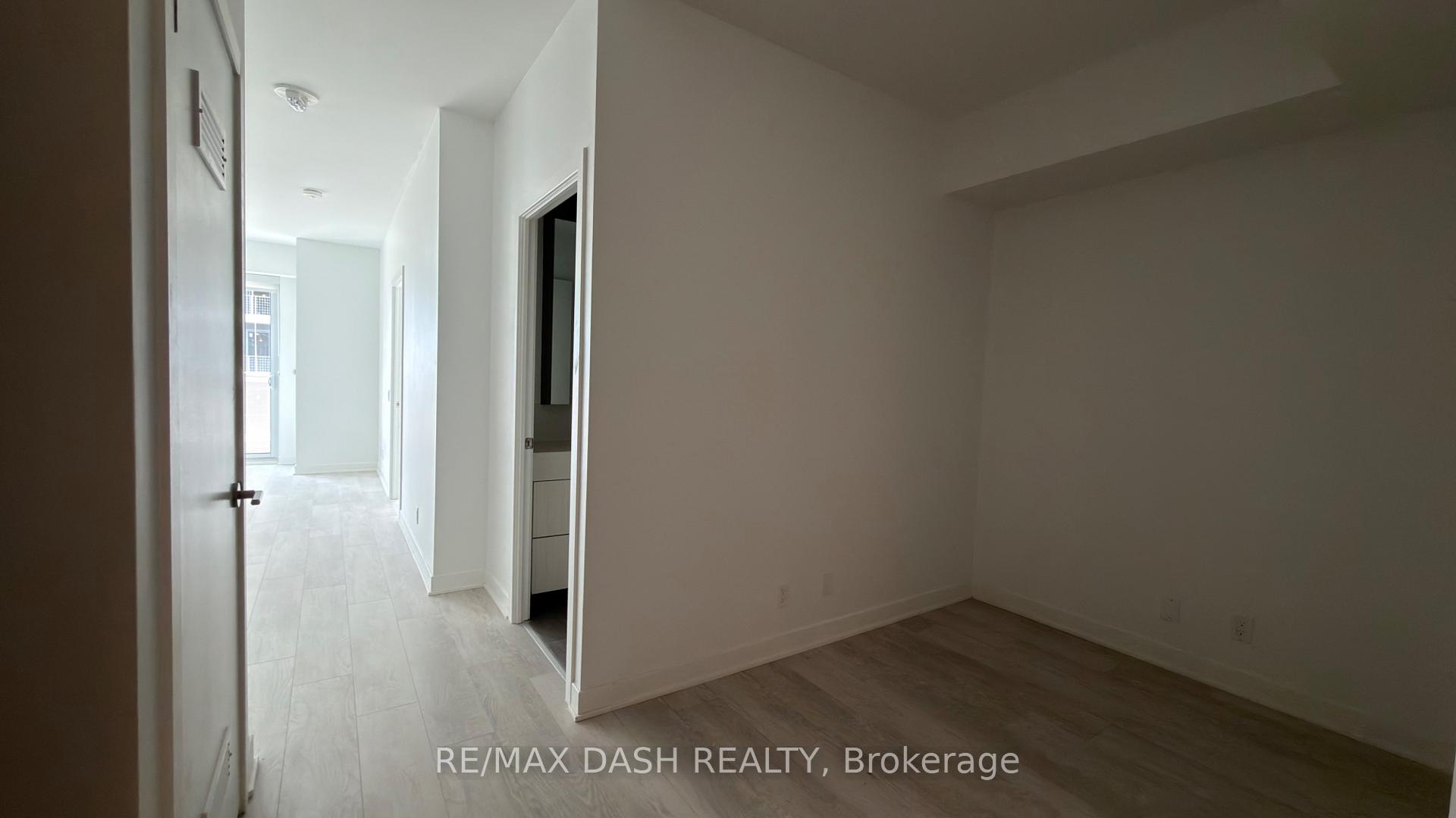 Photo 8 of Unit 1113, 6 Flavelle Trail, Vaughan, Steeles West Industrial — HOMEH