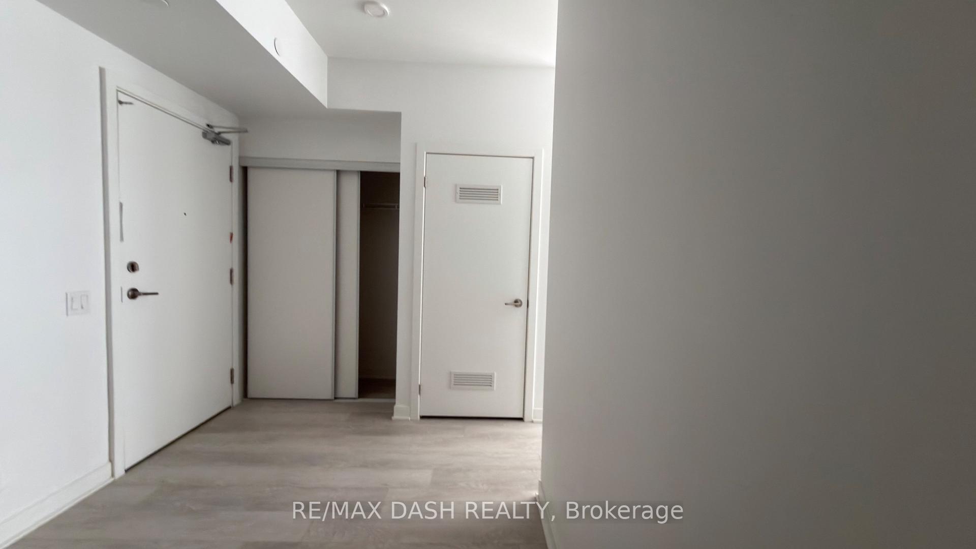 Photo 9 of Unit 1113, 6 Flavelle Trail, Vaughan, Steeles West Industrial — HOMEH