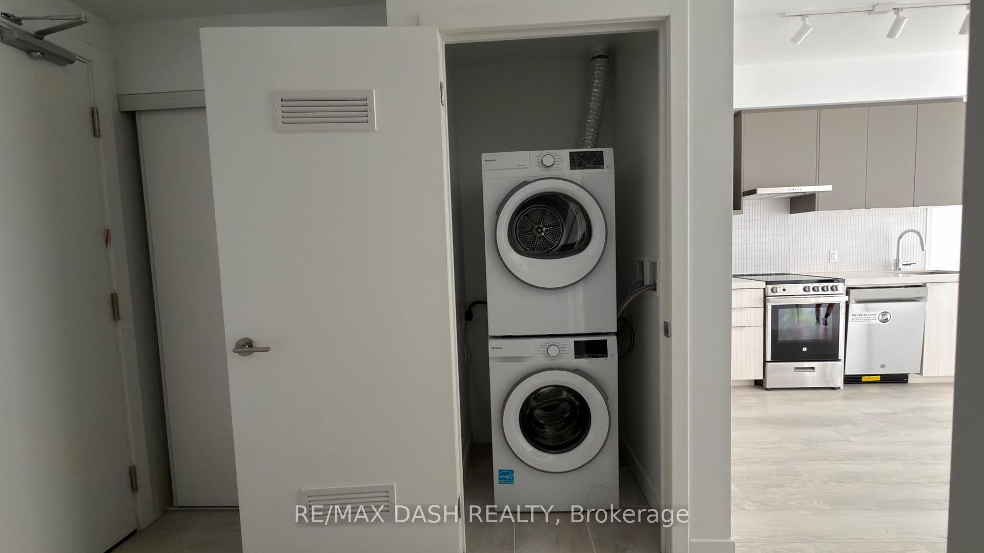 Photo 11 of Unit 1113, 6 Flavelle Trail, Vaughan, Steeles West Industrial — HOMEH