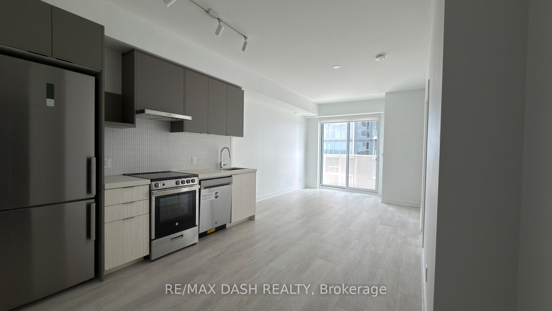 Photo 13 of Unit 1113, 6 Flavelle Trail, Vaughan, Steeles West Industrial — HOMEH